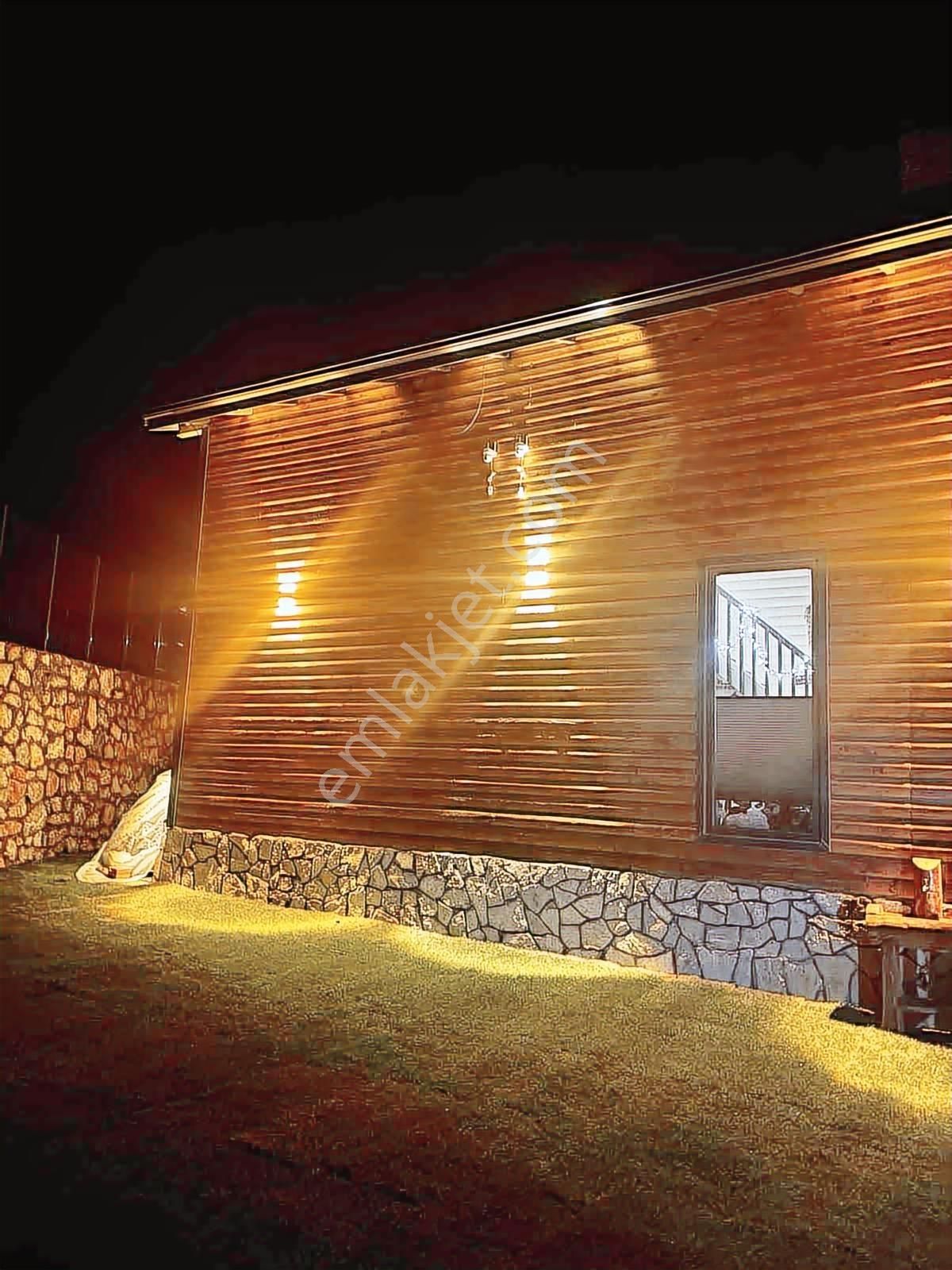 2m Yatırım'dan İznik Çamoluk Mah Full Göl Manzaralı Ağaç Ev