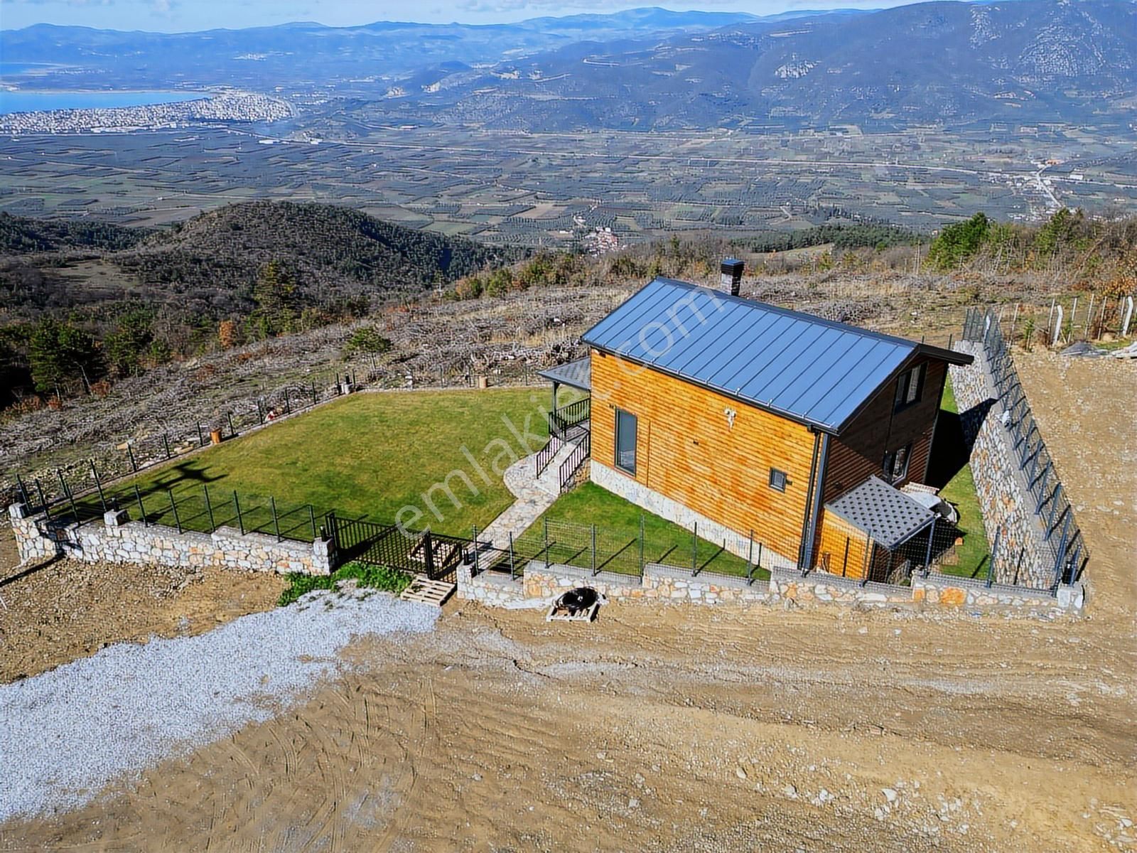 2m Yatırım'dan İznik Çamoluk Mah Full Göl Manzaralı Ağaç Ev - Görsel 34