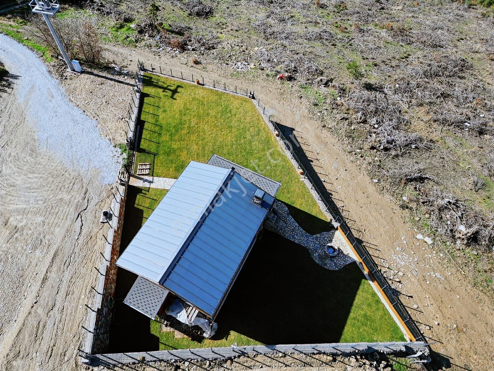 2m Yatırım'dan İznik Çamoluk Mah Full Göl Manzaralı Ağaç Ev - Görsel 32