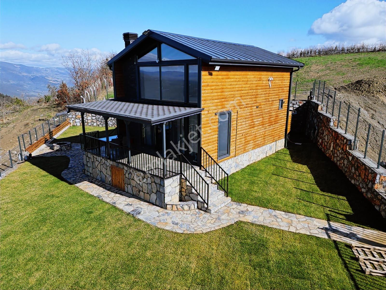 2m Yatırım'dan İznik Çamoluk Mah Full Göl Manzaralı Ağaç Ev - Görsel 8