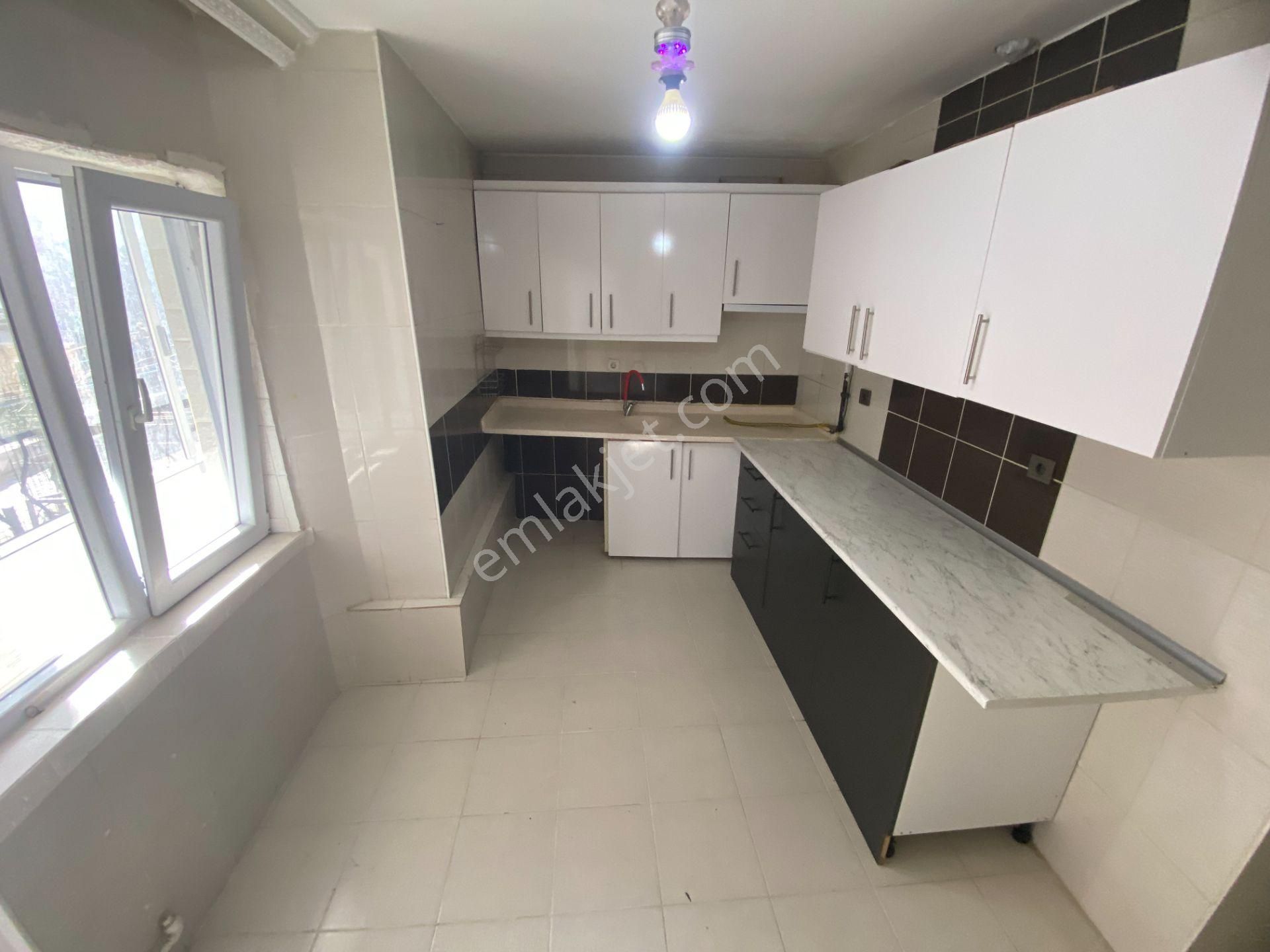 Elvankent Topçu Mah. Ebeveyn Banyolu 3+1 Arakat Kiralık Daire - Görsel 12