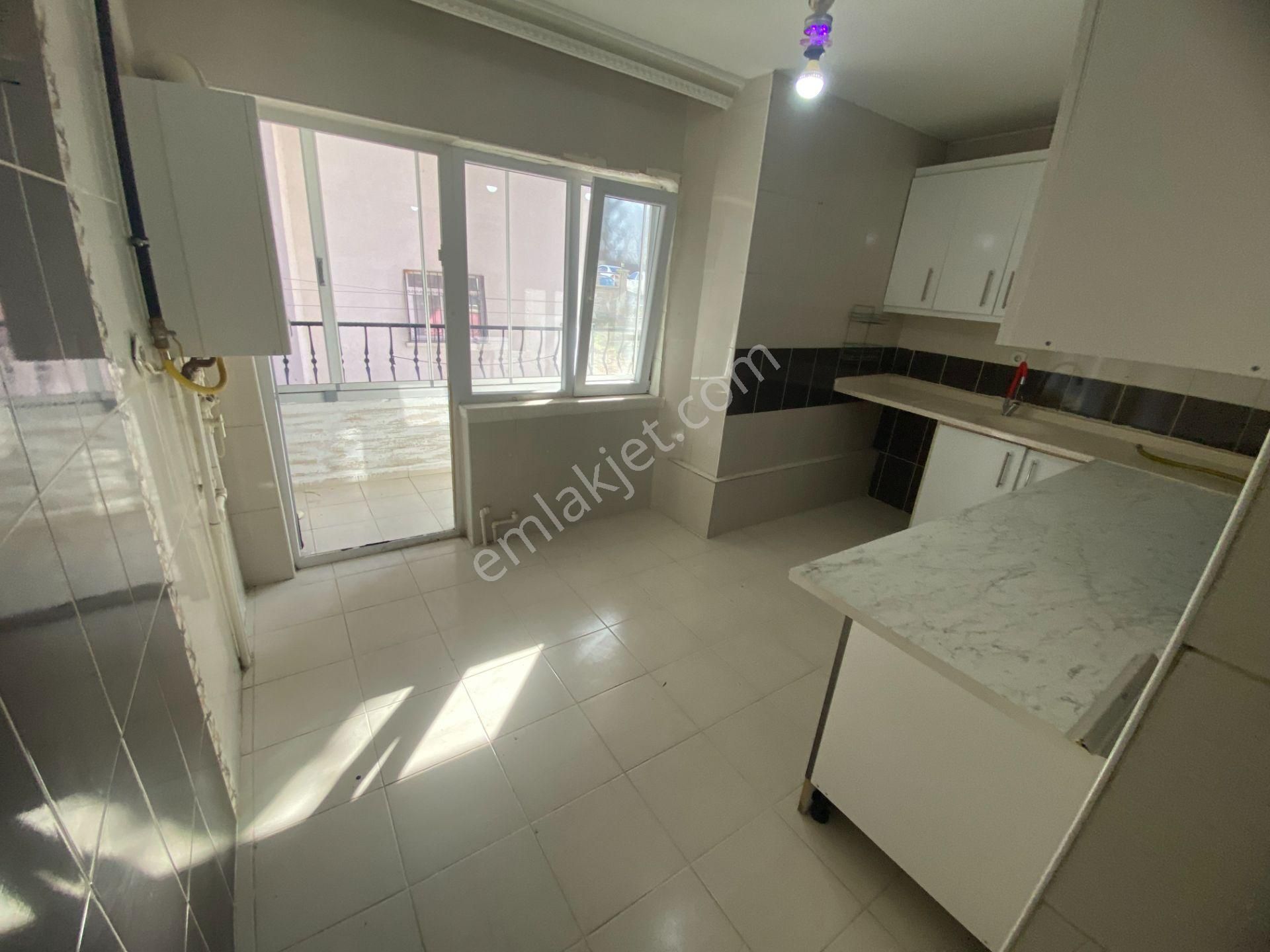 Elvankent Topçu Mah. Ebeveyn Banyolu 3+1 Arakat Kiralık Daire - Görsel 8
