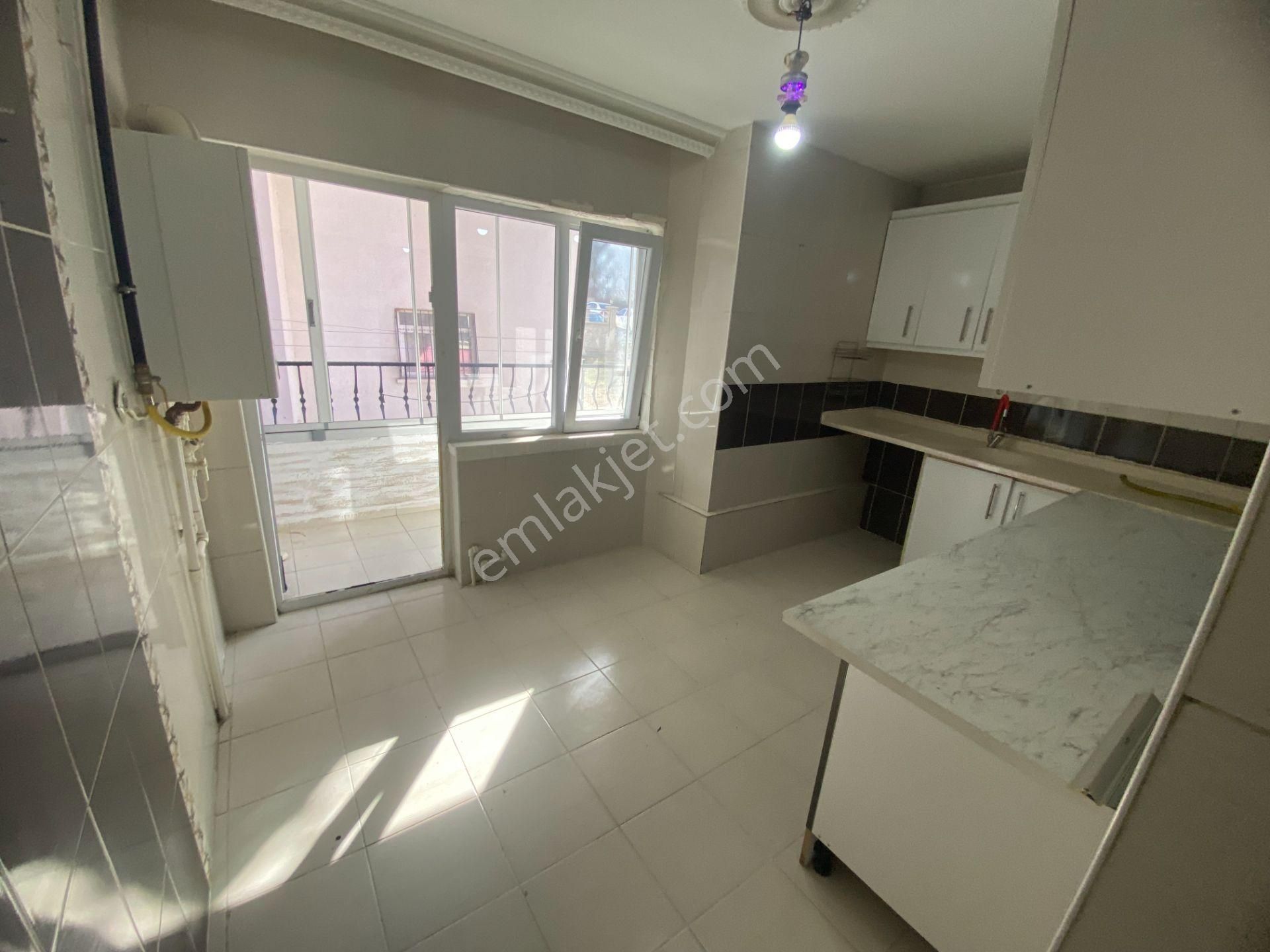 Elvankent Topçu Mah. Ebeveyn Banyolu 3+1 Arakat Kiralık Daire - Görsel 4