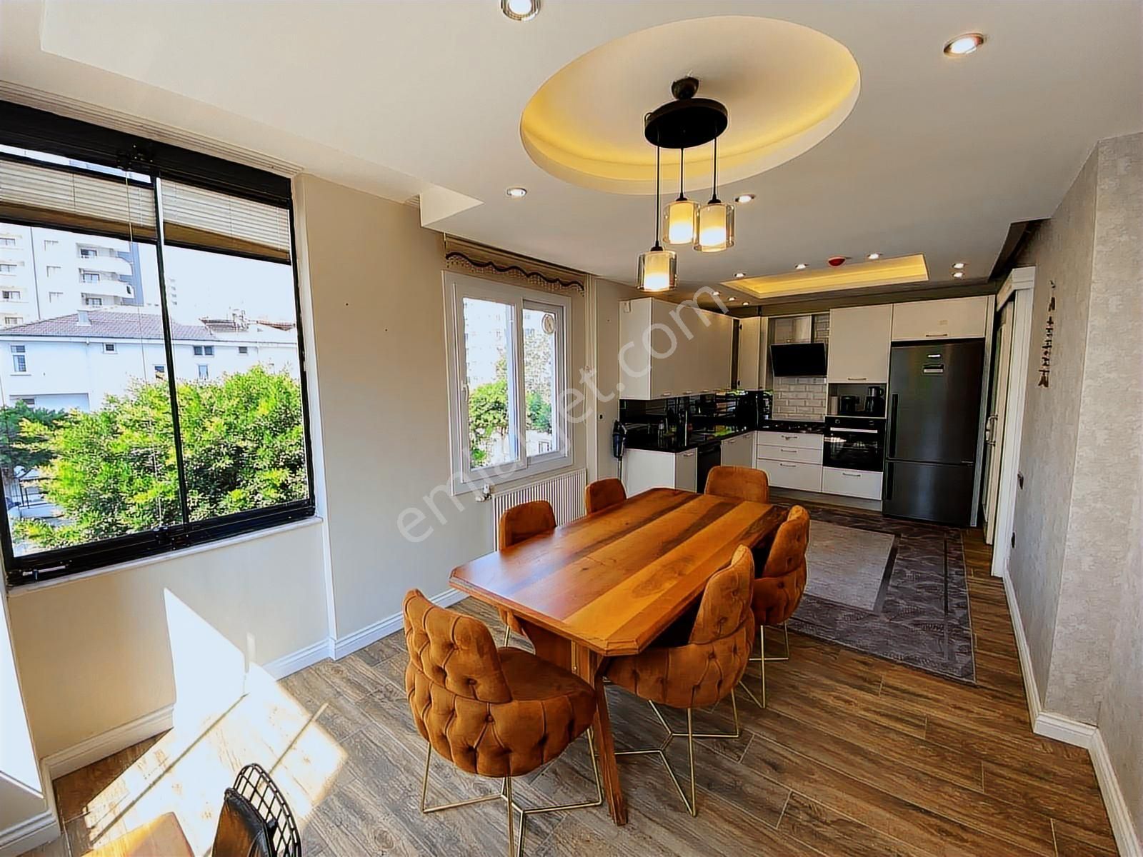 View'den Tecede Lüks Eşyalı Kiralık 3+1daire - Görsel 12