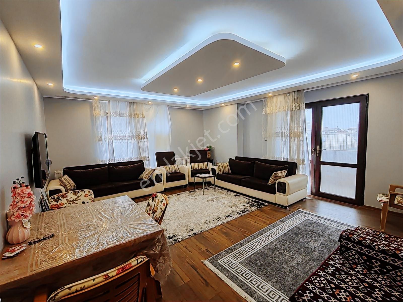 Dere Mahallesinde Satılık Lüks Eşyalı 6+1 Dubleks Daire!