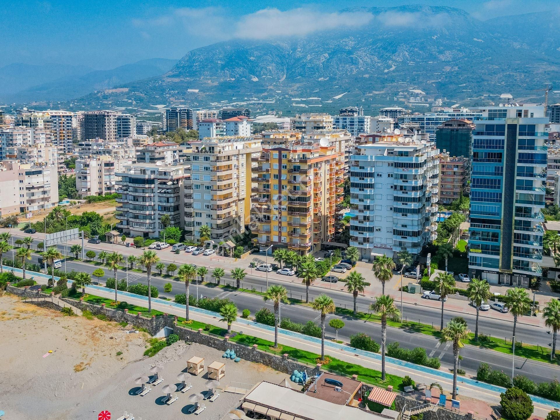 Alanya Mahmutlar’da | Denize Sıfır | Eşyalı 2+1 Satılık Daire