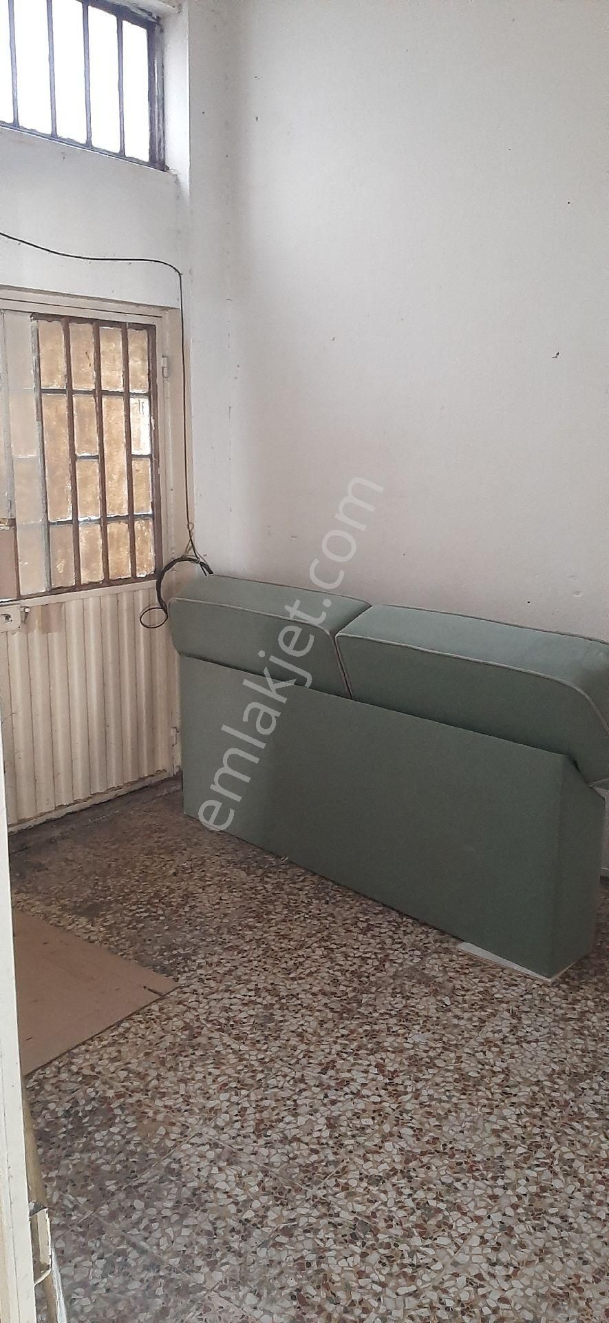 Karabaglar Yunus Emre Mahalleside Kiralık 120mt Dükan - Görsel 14