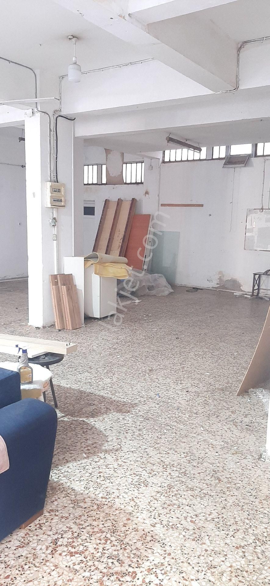 Karabaglar Yunus Emre Mahalleside Kiralık 120mt Dükan - Görsel 3