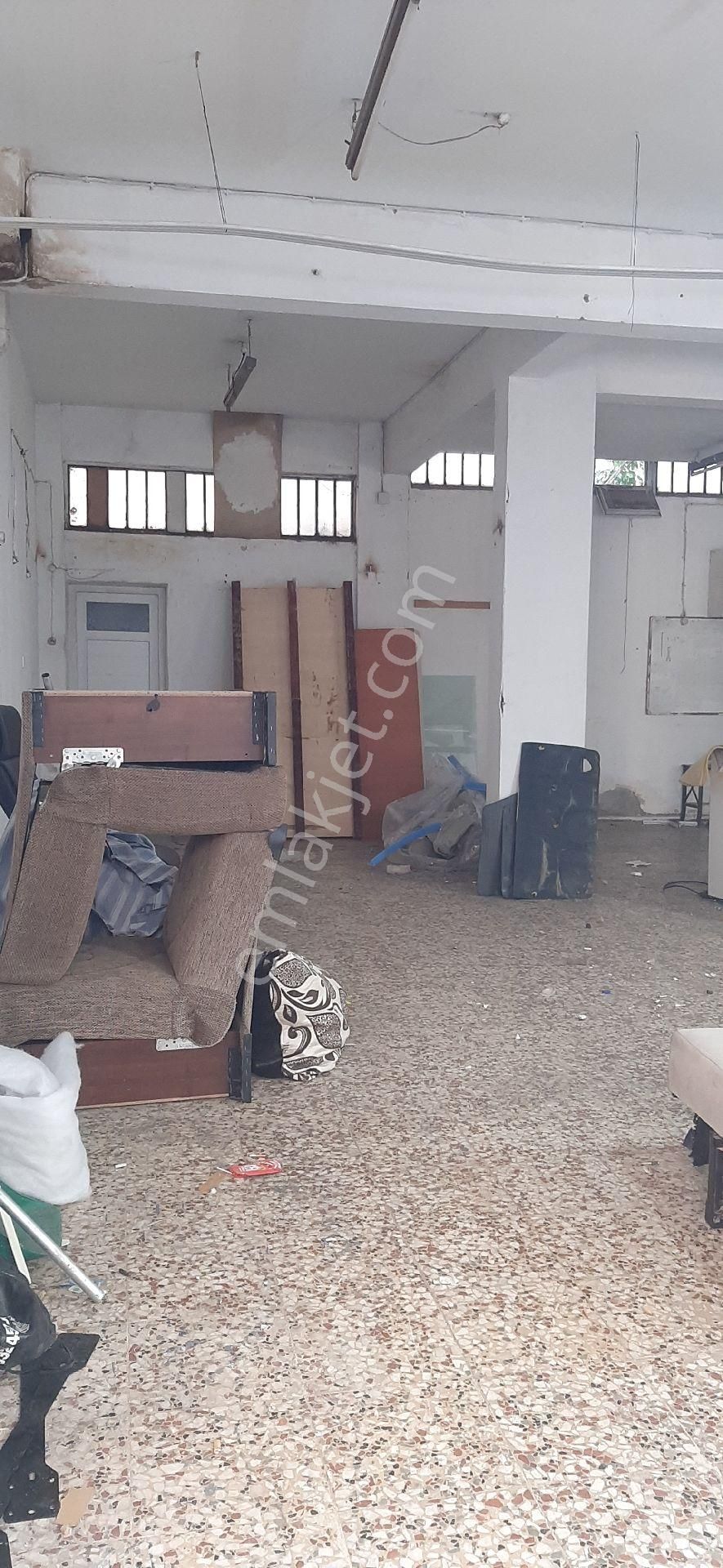 Karabaglar Yunus Emre Mahalleside Kiralık 120mt Dükan - Görsel 8