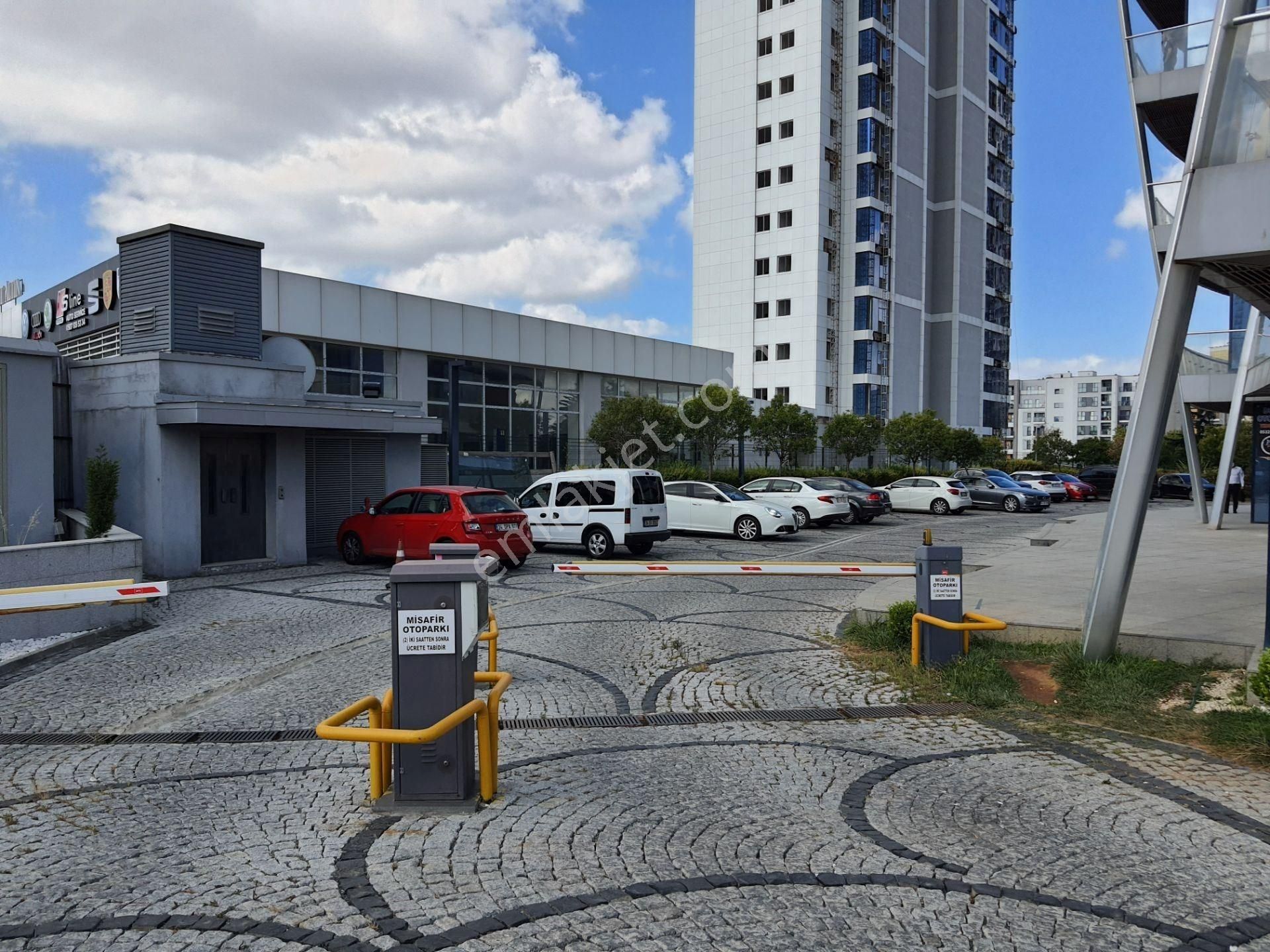 Kadiköy - Sabiha Gökçen Havalimanı Metro Yanı Kartal Kule Teraslı Kiralık 1+0 Ofis -dekorasyonlu- - Görsel 27