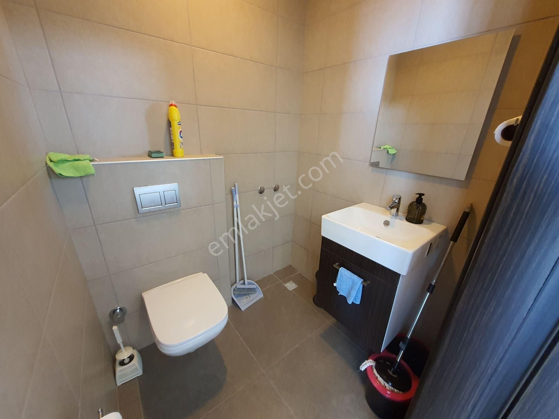 Kadiköy - Sabiha Gökçen Havalimanı Metro Yanı Kartal Kule Teraslı Kiralık 1+0 Ofis -dekorasyonlu- - Görsel 10