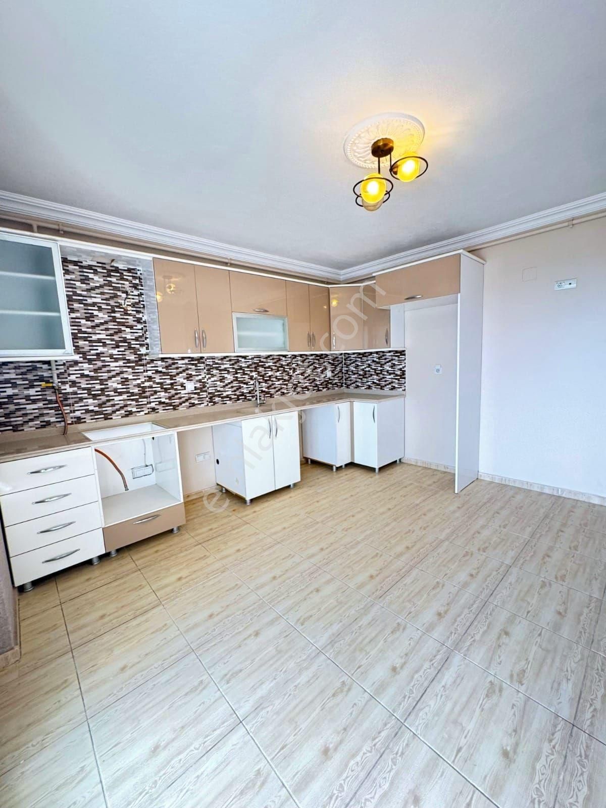 Satılık Mersin Korukent'te Üç Katlı Bahçeli Müstakil Ev 5+1 - Görsel 16