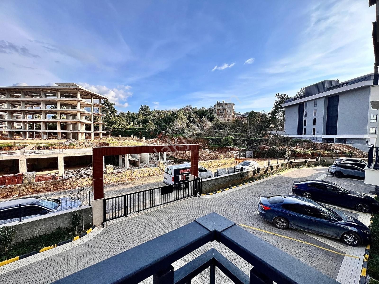 Oba'da Merkezi Konumda Kiralık 1+1 Geniş Daire - Görsel 10