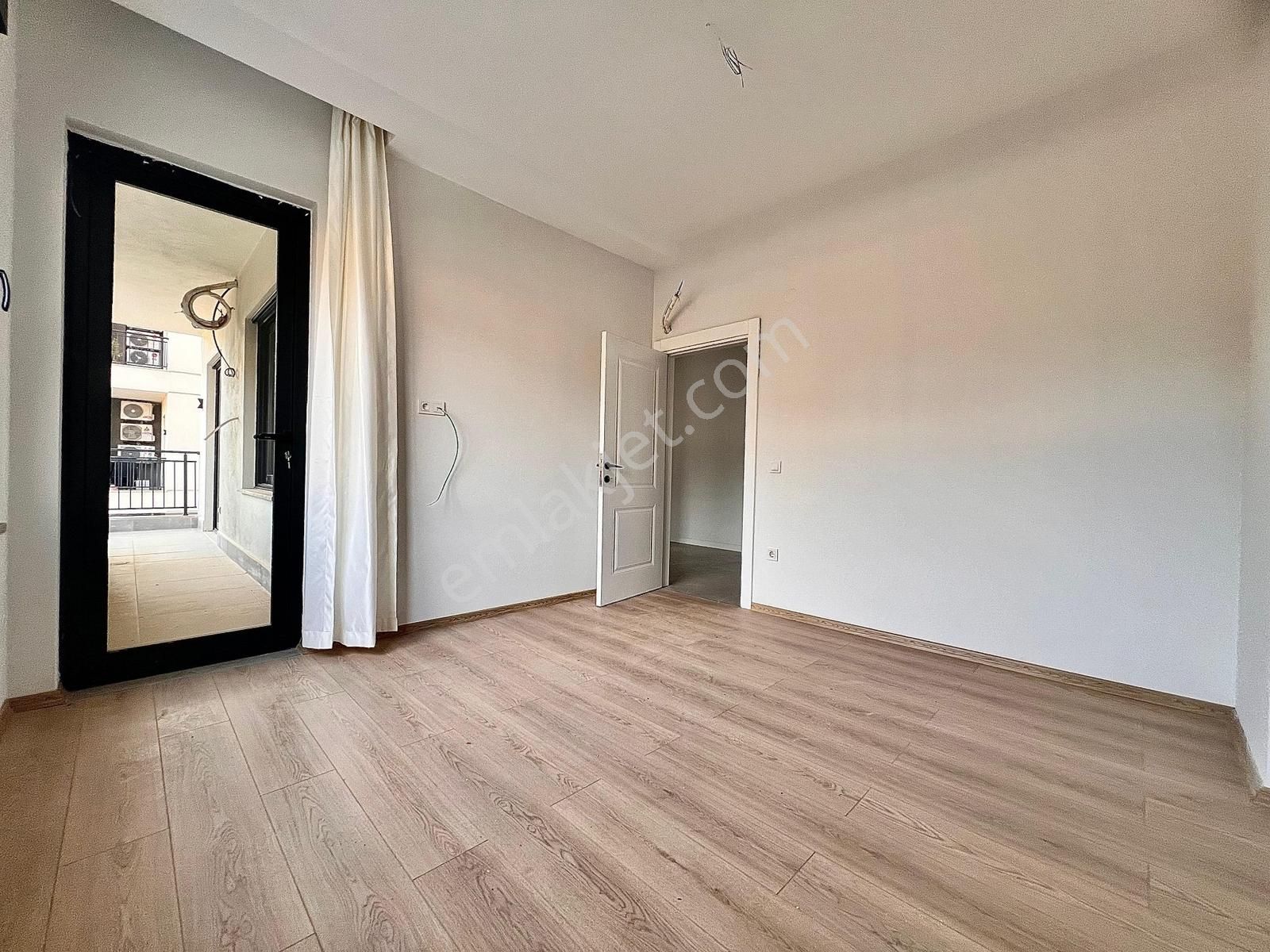 Oba'da Merkezi Konumda Kiralık 1+1 Geniş Daire - Görsel 27