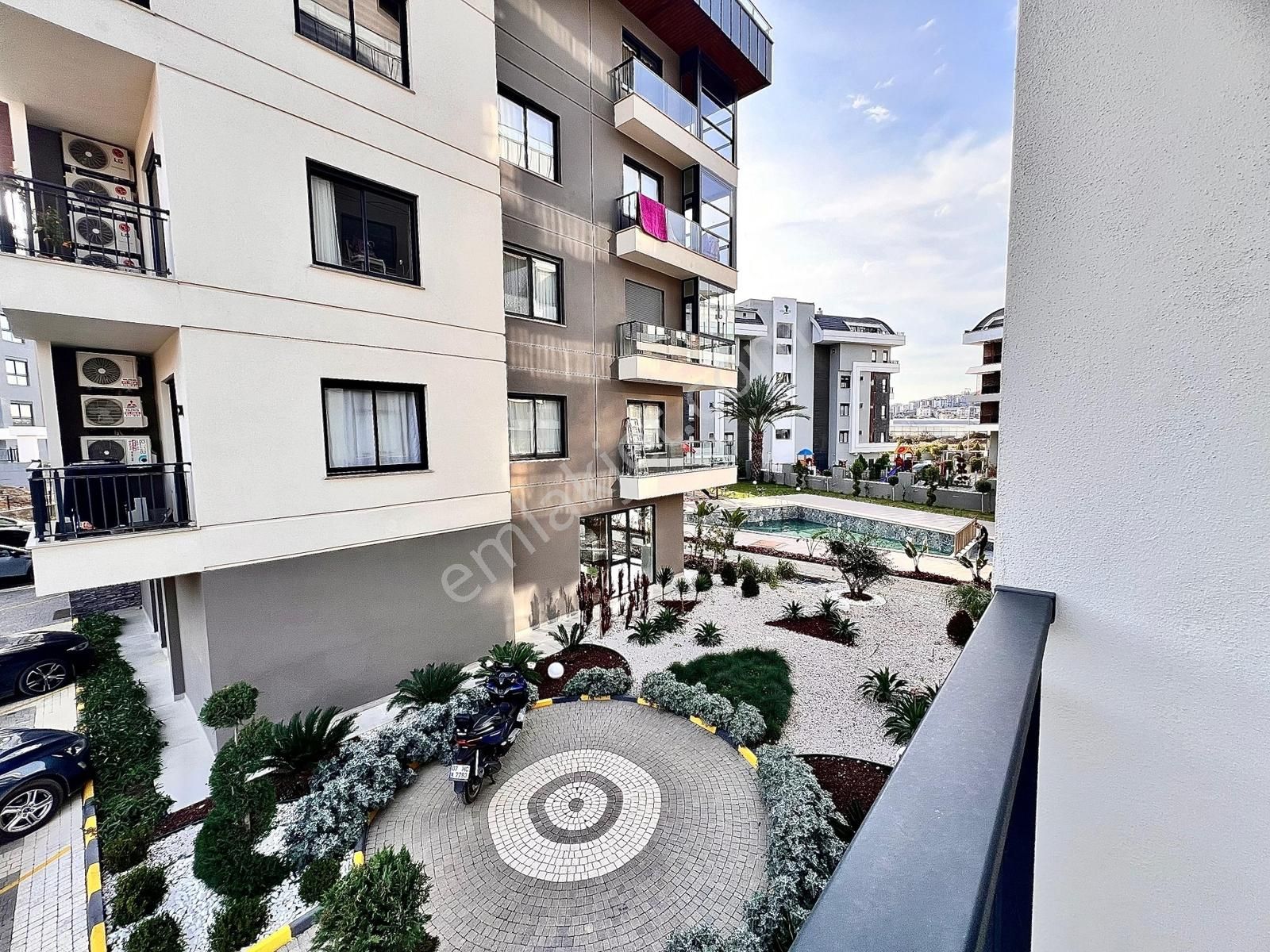 Oba'da Merkezi Konumda Kiralık 1+1 Geniş Daire - Görsel 18