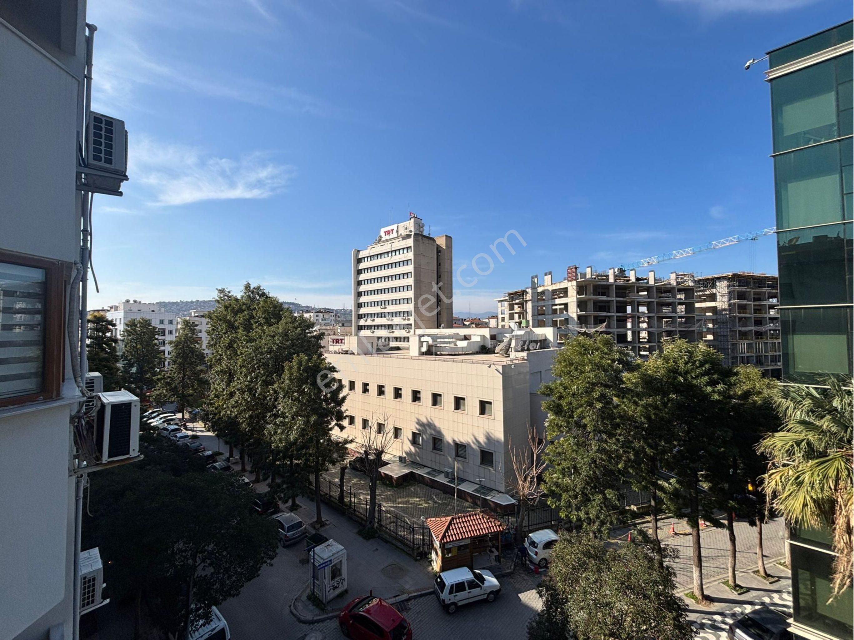 Alsancak Özel Sağlık Karşısı 1+1 Balkonlu 5. Kat Kiralık Daire! - Görsel 12