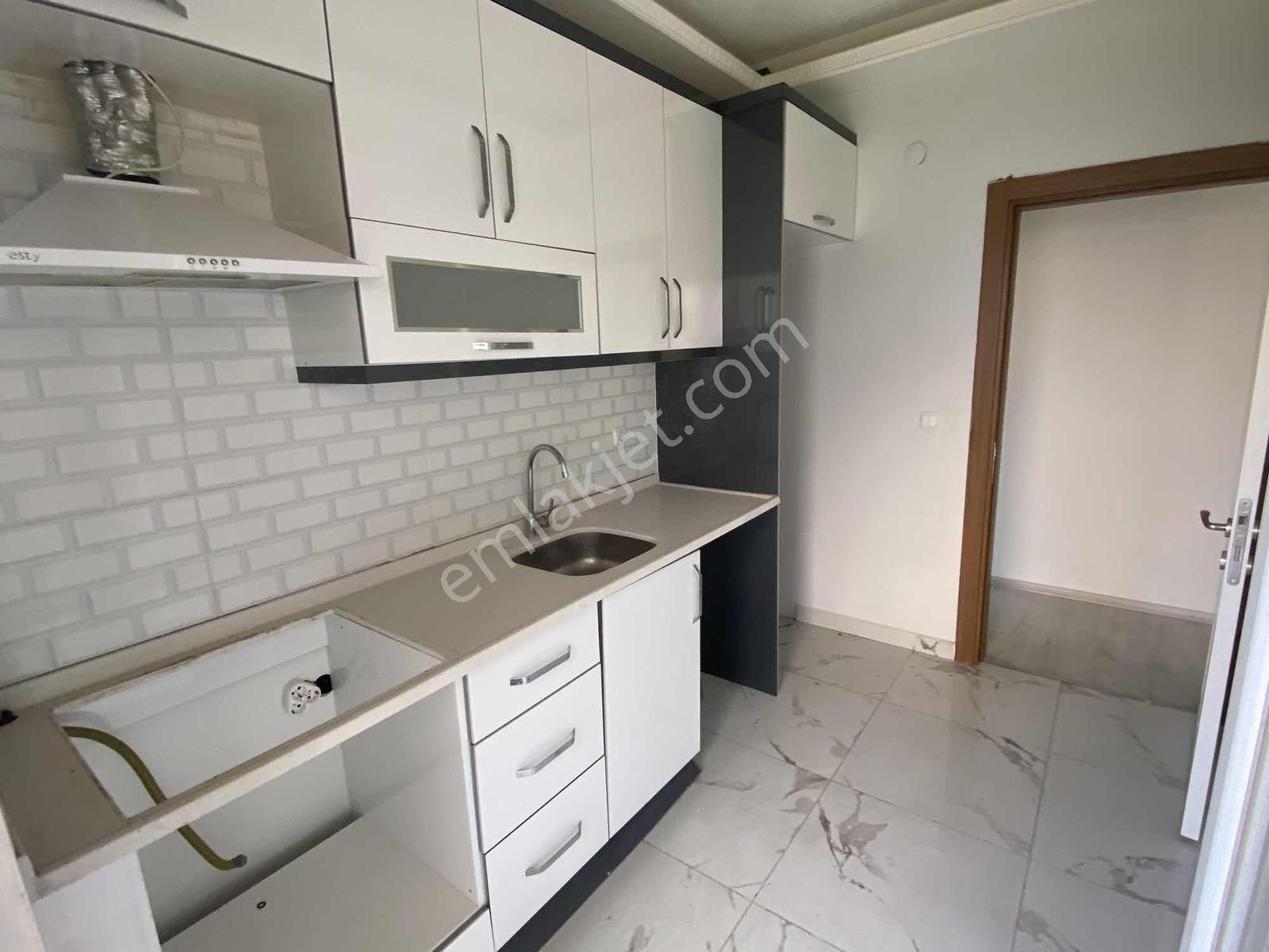 Nilüfer Çalı Gümüşlük'de Ayrık Nizam Kiralık 2+1 Daire. - Görsel 6