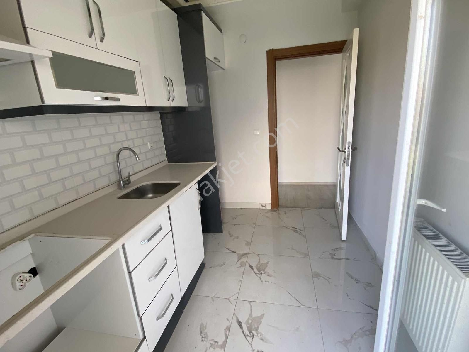 Nilüfer Çalı Gümüşlük'de Ayrık Nizam Kiralık 2+1 Daire. - Görsel 7