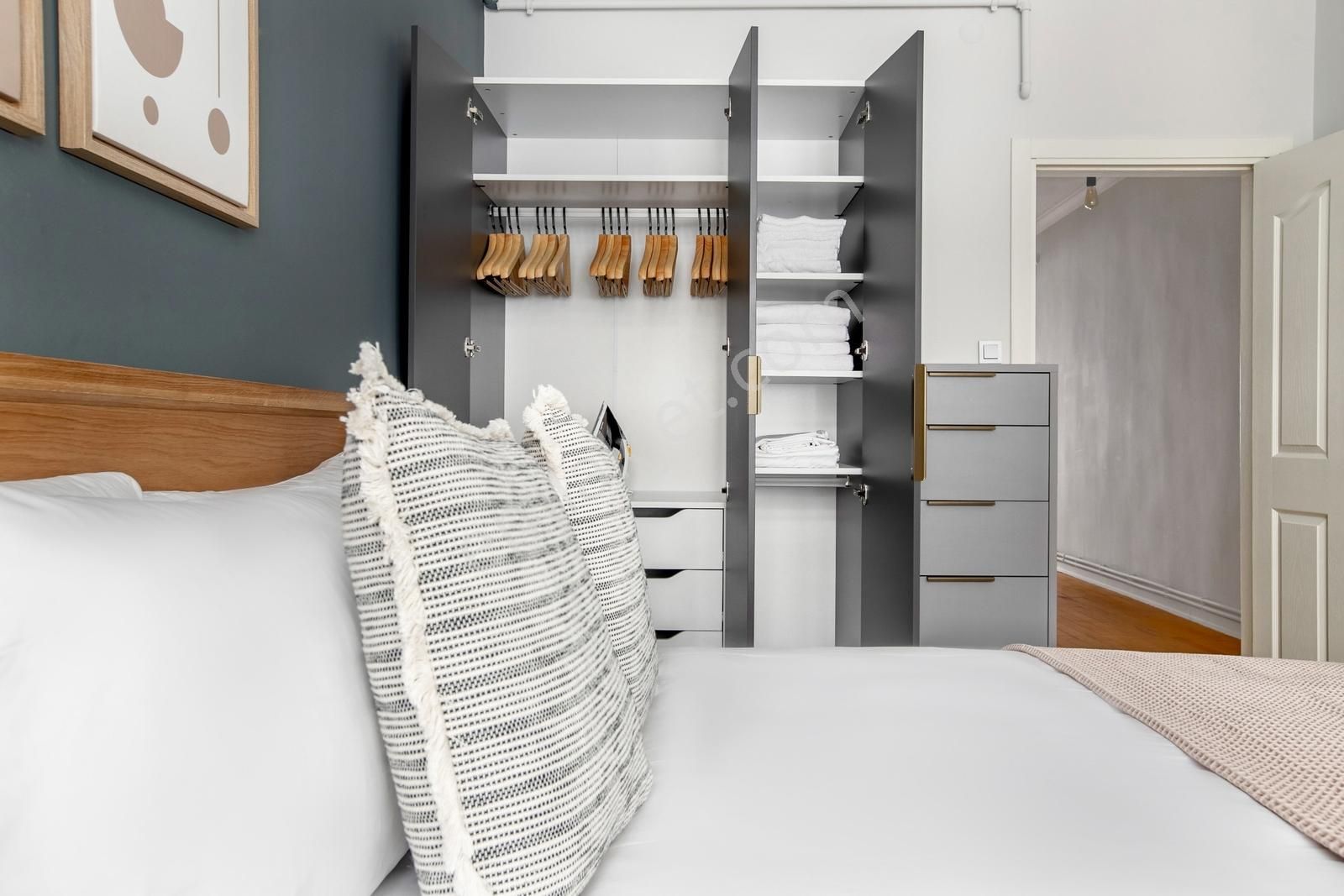 Teşvikiye'de İçi Yapılı Özel Tasarım Full Eşyalı Kiralık 2+1 - Görsel 3