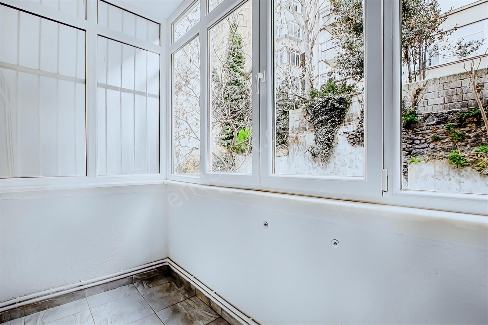 Teşvikiye'de İçi Yapılı Özel Tasarım Full Eşyalı Kiralık 2+1 - Görsel 8