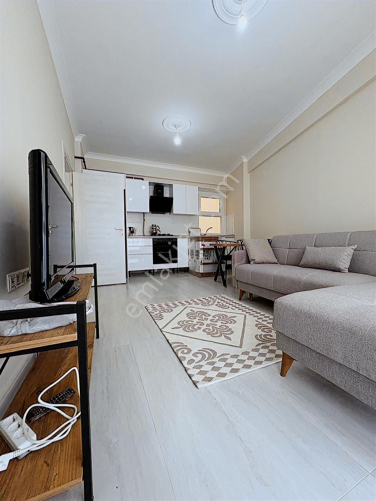 Bergama Zafer Mahallesinde Kiralık 1+1 Kiralık Full Eşyalı Daire - Görsel 11