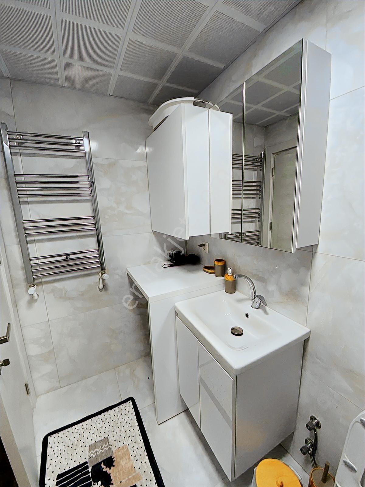 Bergama Zafer Mahallesinde Kiralık 1+1 Kiralık Full Eşyalı Daire - Görsel 20