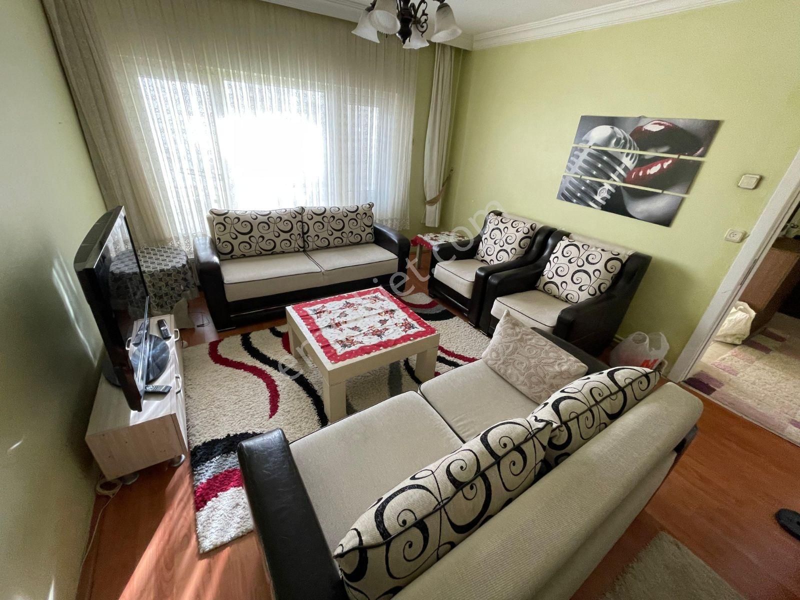 Eşyalı 3+1 Yapılı Giriş Kat Metroya Çok Yakın Kiralık Daire - Görsel 2