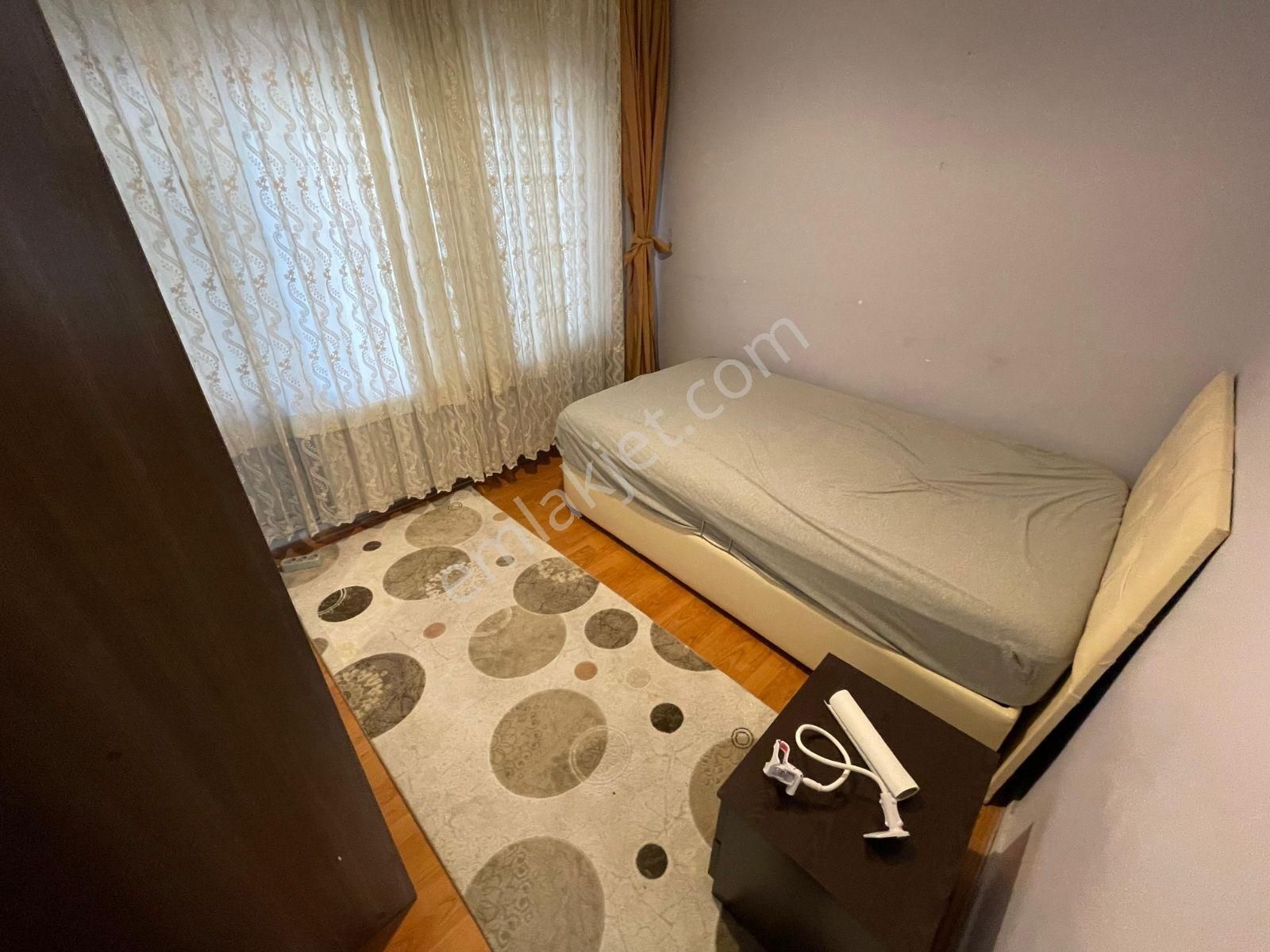 Eşyalı 3+1 Yapılı Giriş Kat Metroya Çok Yakın Kiralık Daire - Görsel 15