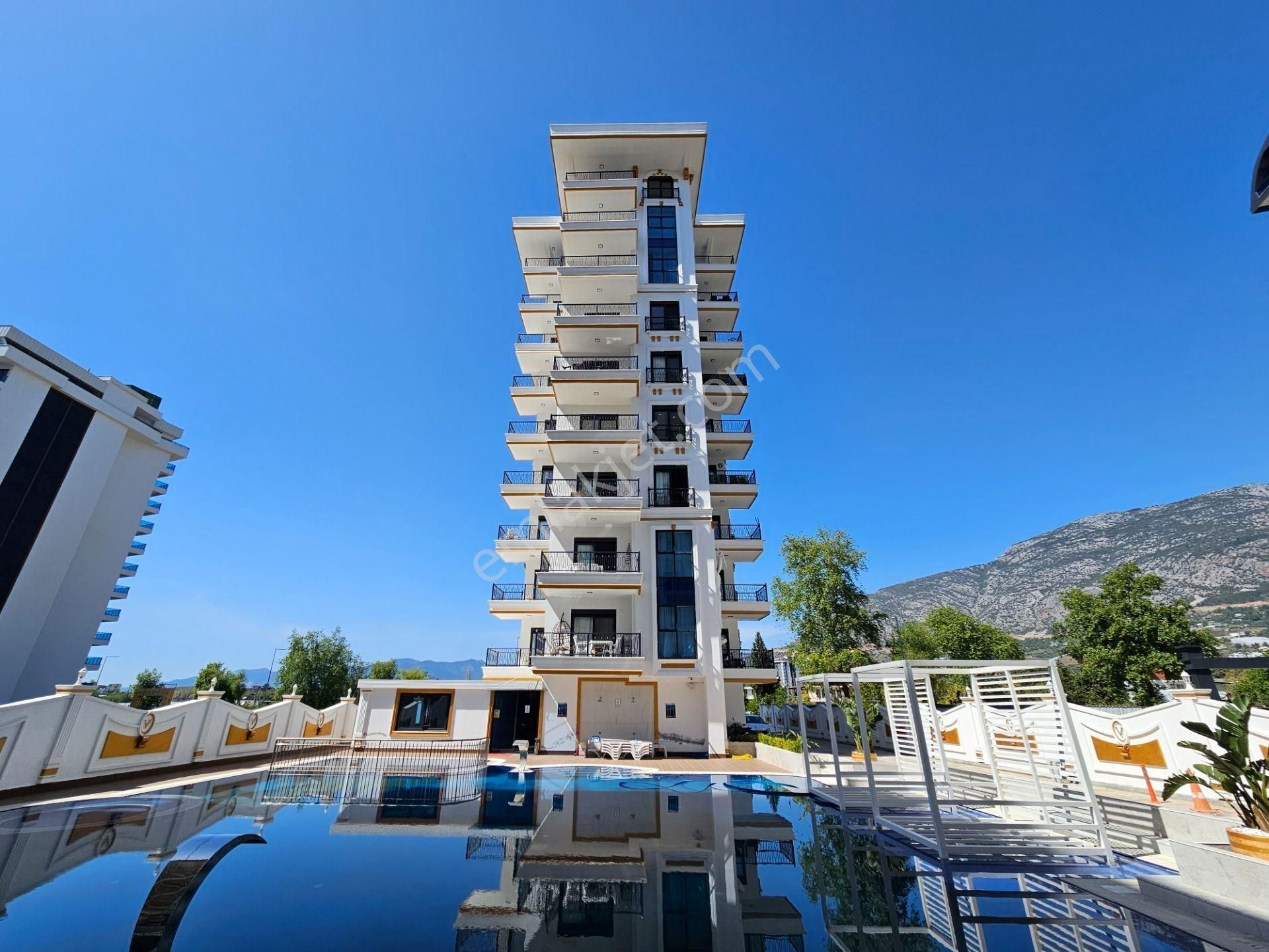 Alanya Mahmutlar’da Denize Yakın, Full Eşyalı Lüks 1+1 Daire