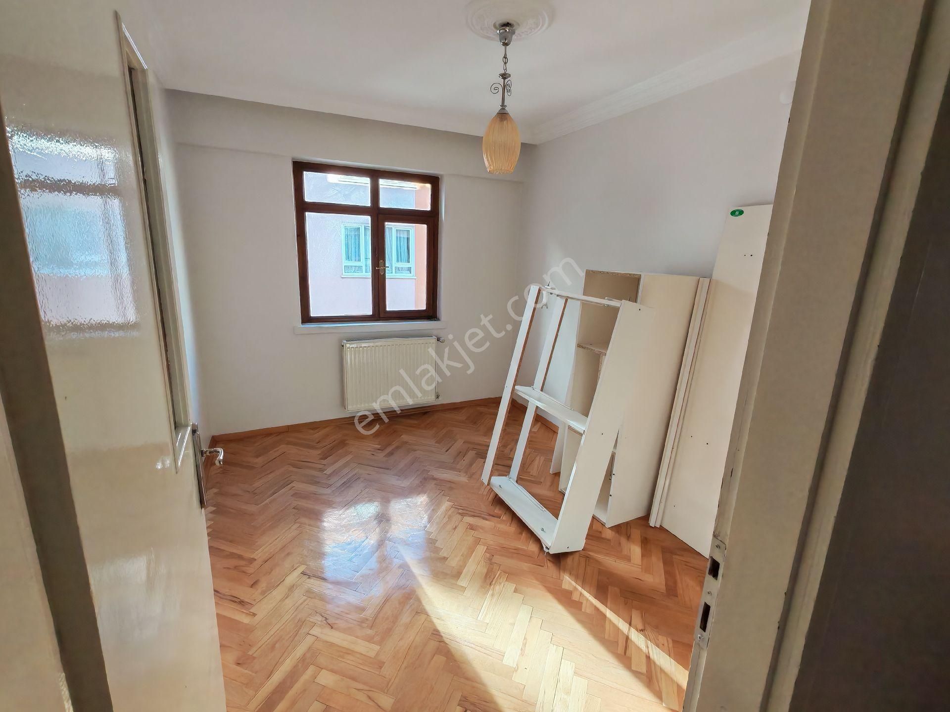 Kuşcağızda Cadde Üzerinde 3+1 Daire - Görsel 10