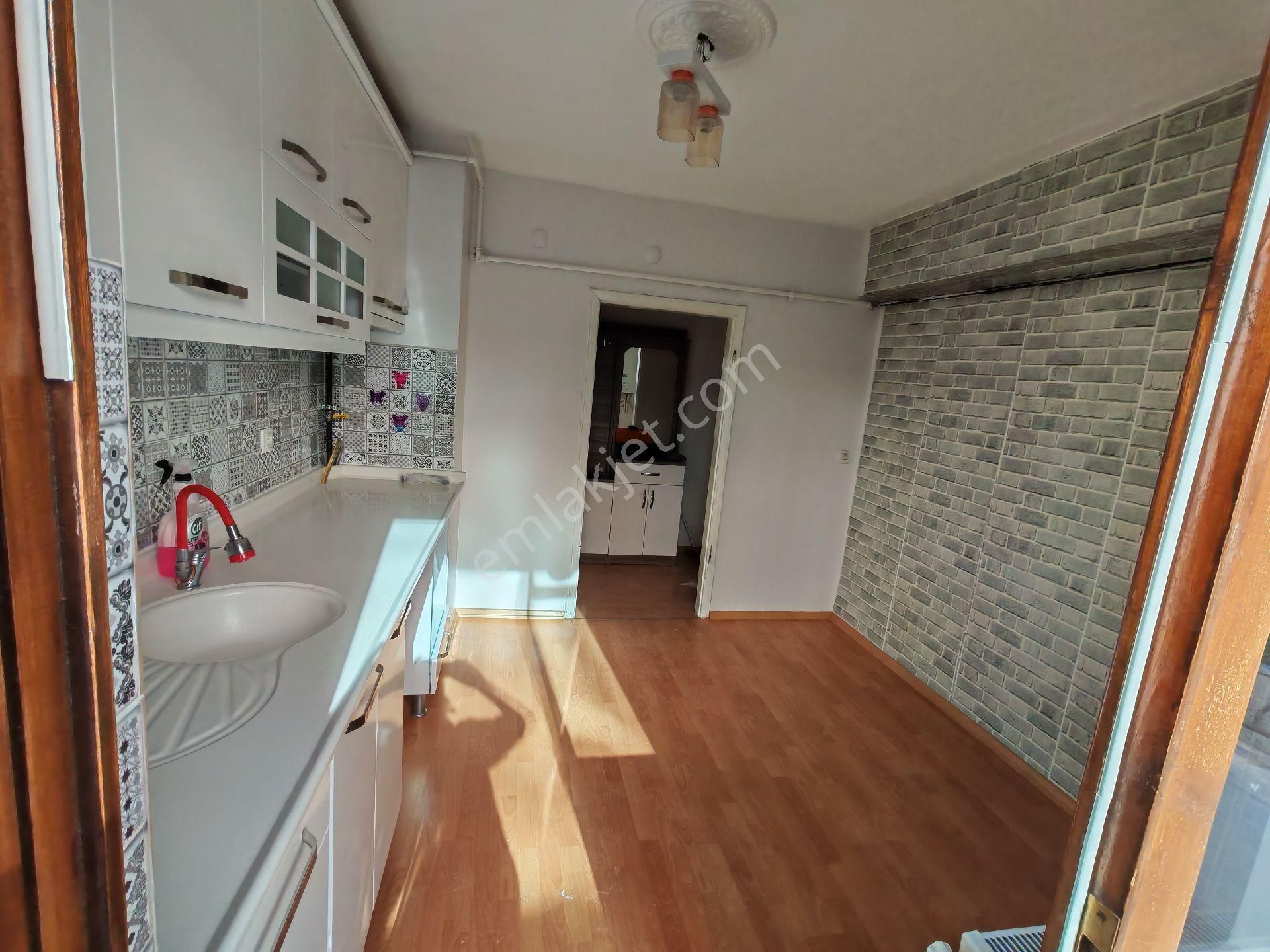 Kuşcağızda Cadde Üzerinde 3+1 Daire - Görsel 7