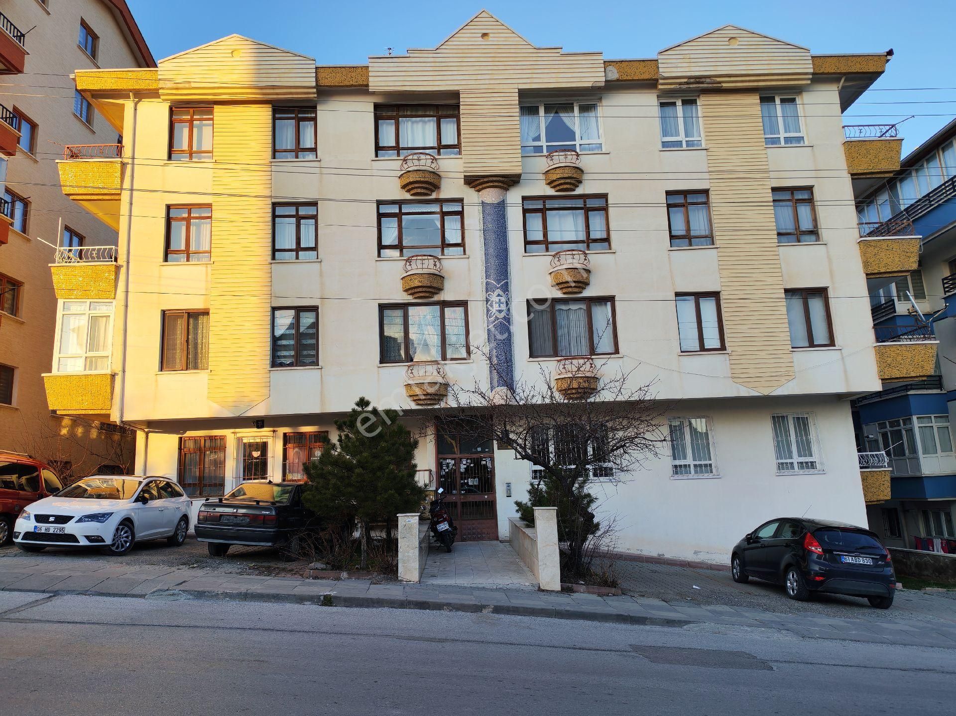 Kuşcağızda Cadde Üzerinde 3+1 Daire - Görsel 16