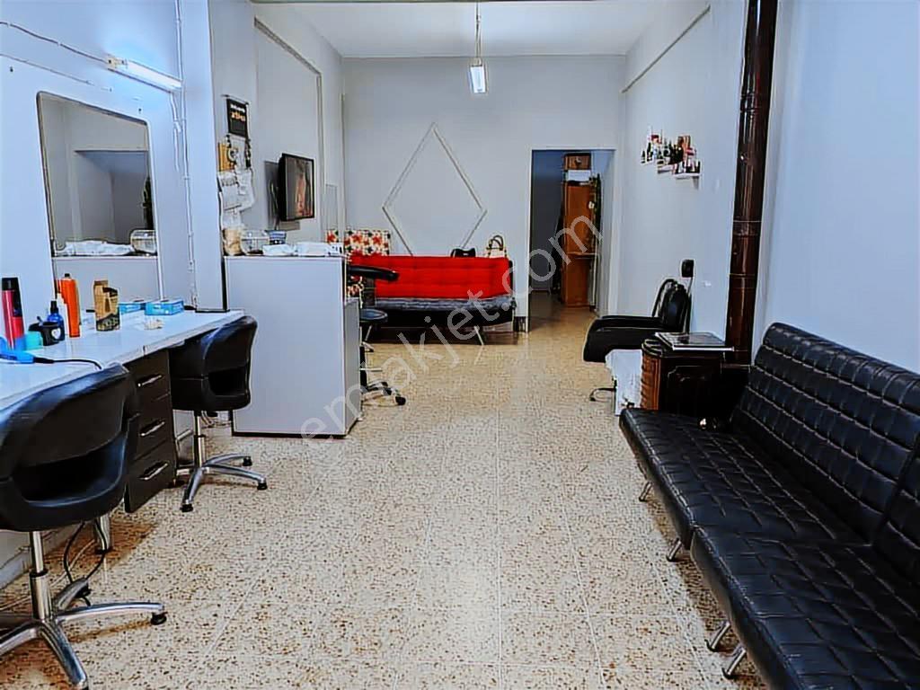 Lise Yolunda İşlek Noktada Satılık Dükkan - Görsel 18
