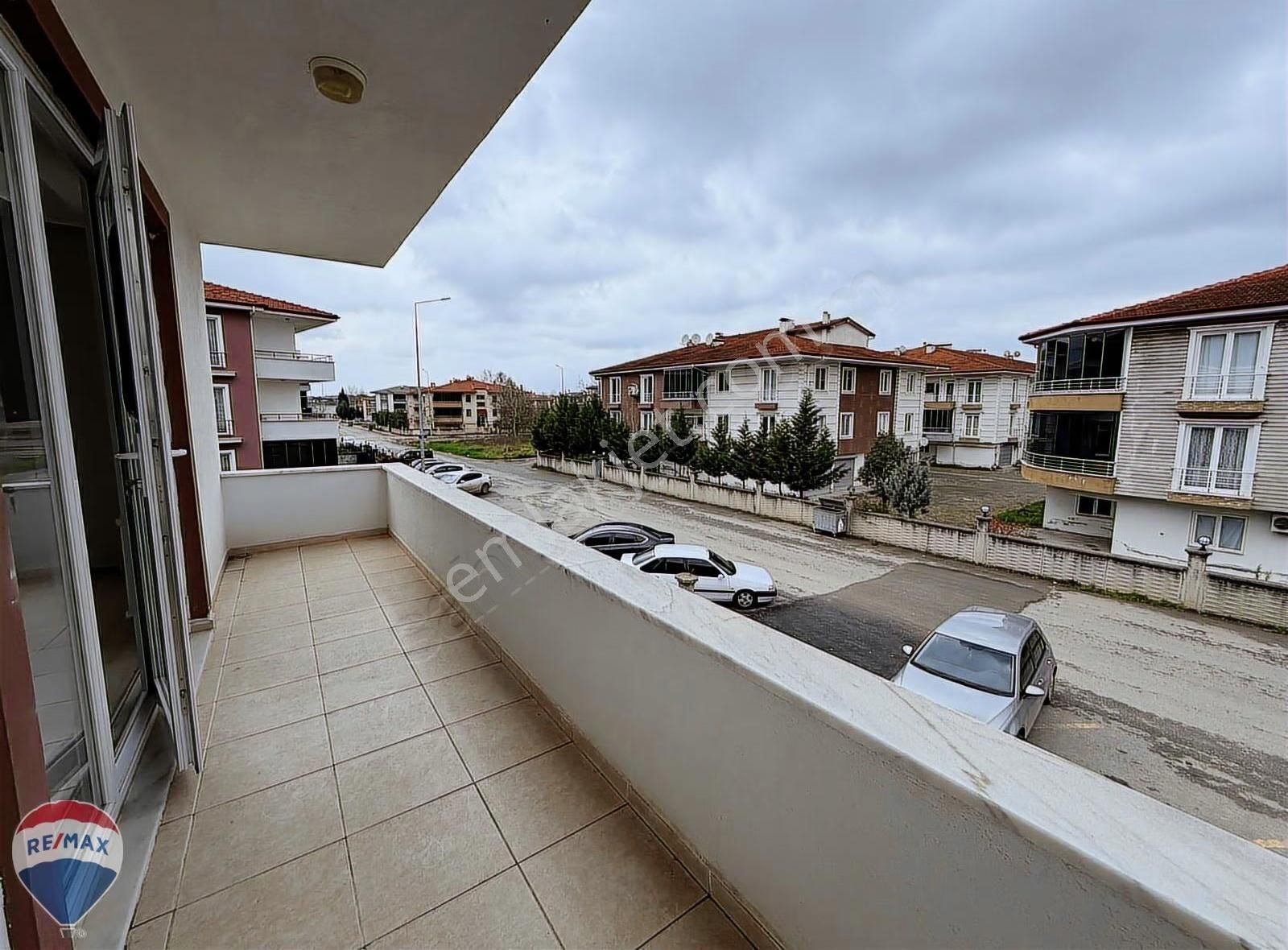 Remax Mavi'den Yazlıkta Kiralık Geniş 2+1 Daire - Görsel 26