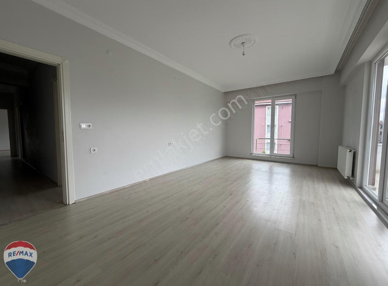 Remax Mavi'den Yazlıkta Kiralık Geniş 2+1 Daire - Görsel 9