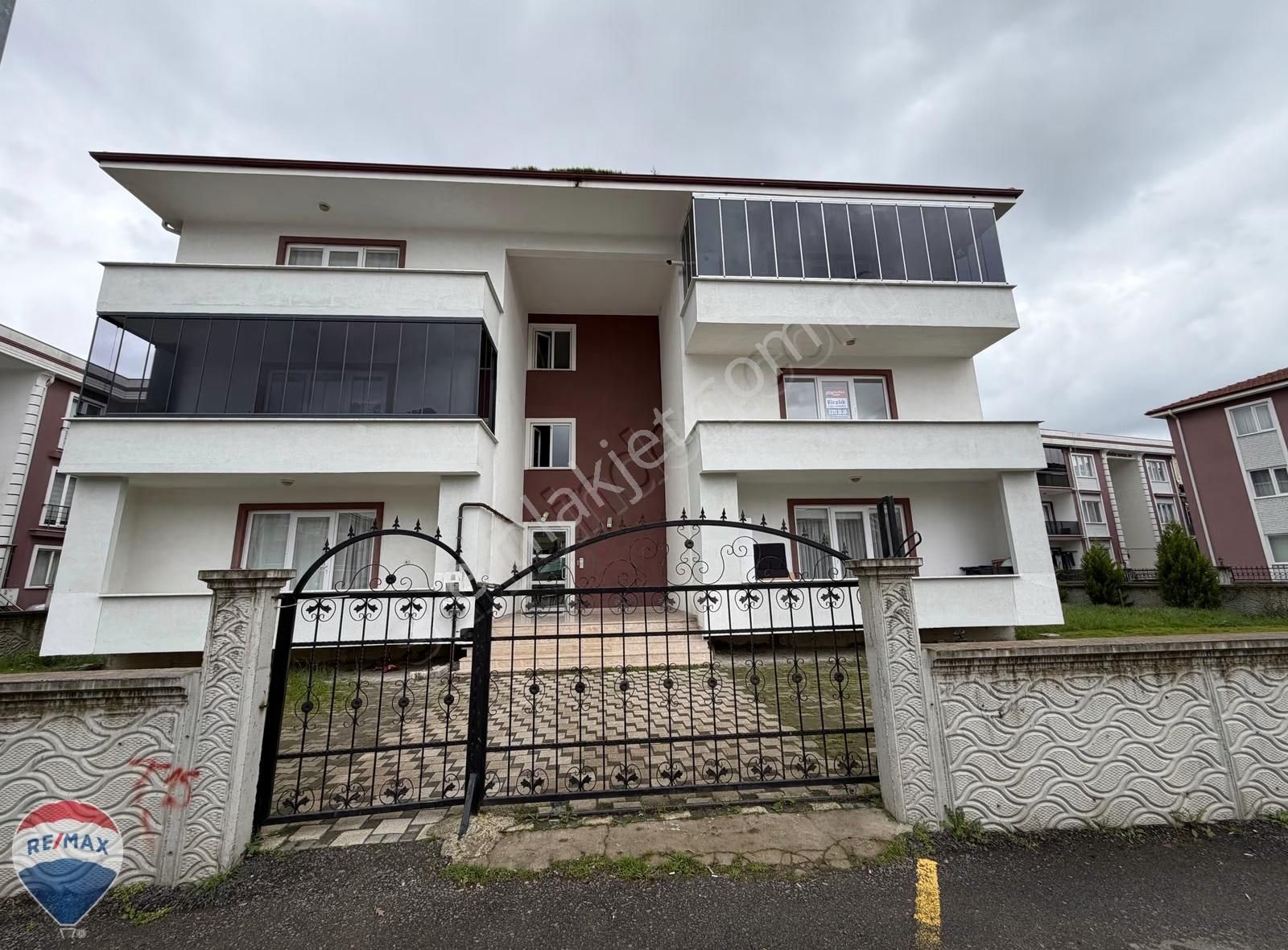 Remax Mavi'den Yazlıkta Kiralık Geniş 2+1 Daire