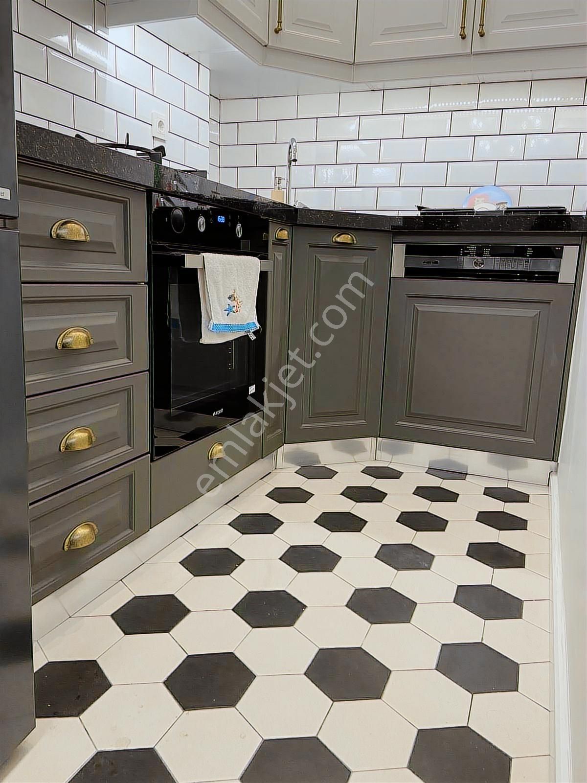 Beşiktaş Ihlamurdere'de Yeni Binada Kiralık Eşyalı 2+1 Dubleks - Görsel 16