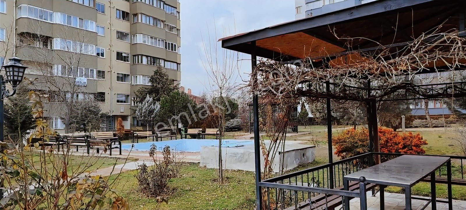 Eryaman Devlet Mahallesi Gülhayat Sitesinde 3+1 Kiralık Daire - Görsel 11