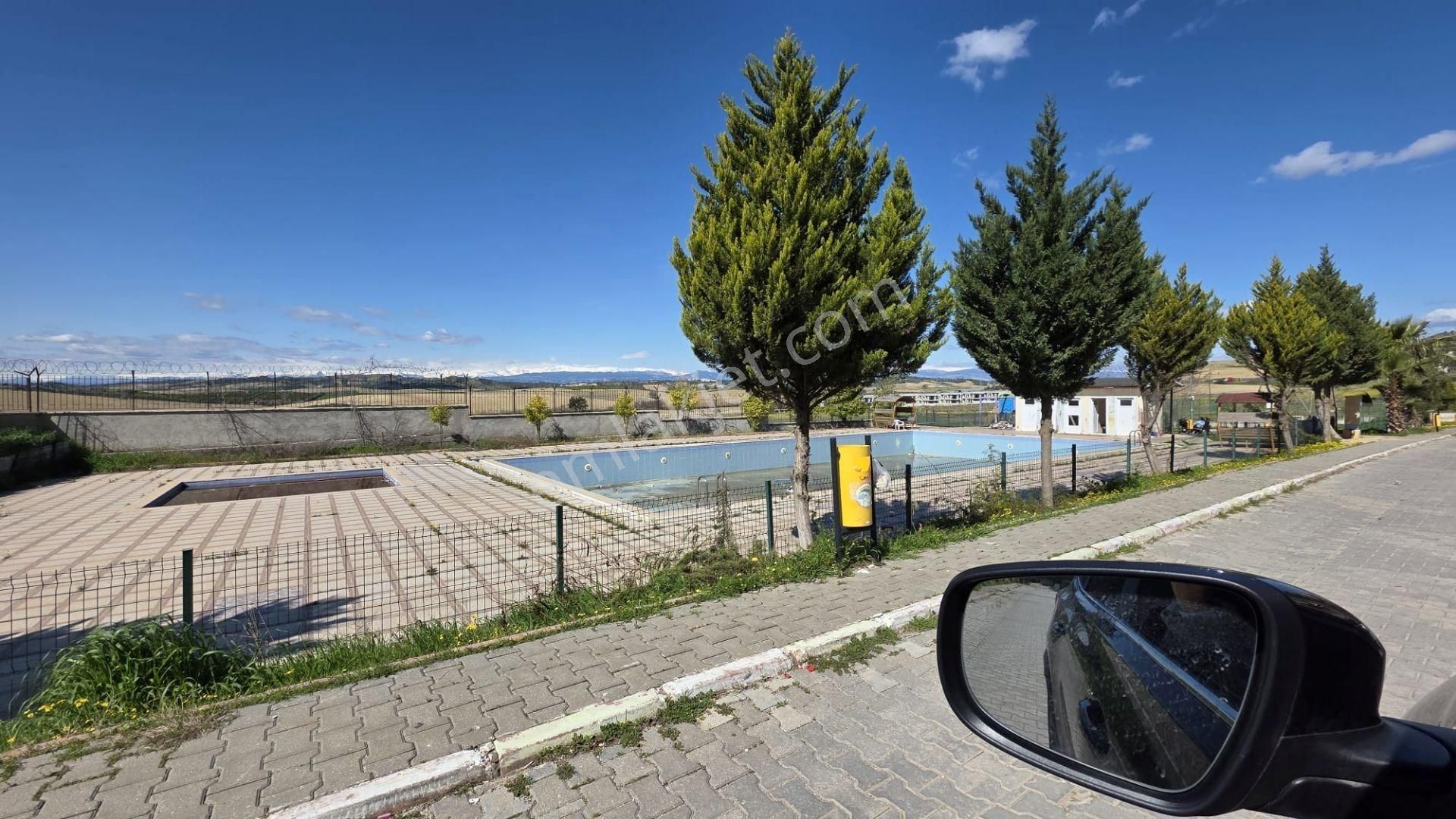 Berrin Nadir'den Doğa İçinde Yatay Mimari Bahçe Katı Kapalı Mutfak Site İçi 3+1 - Görsel 3