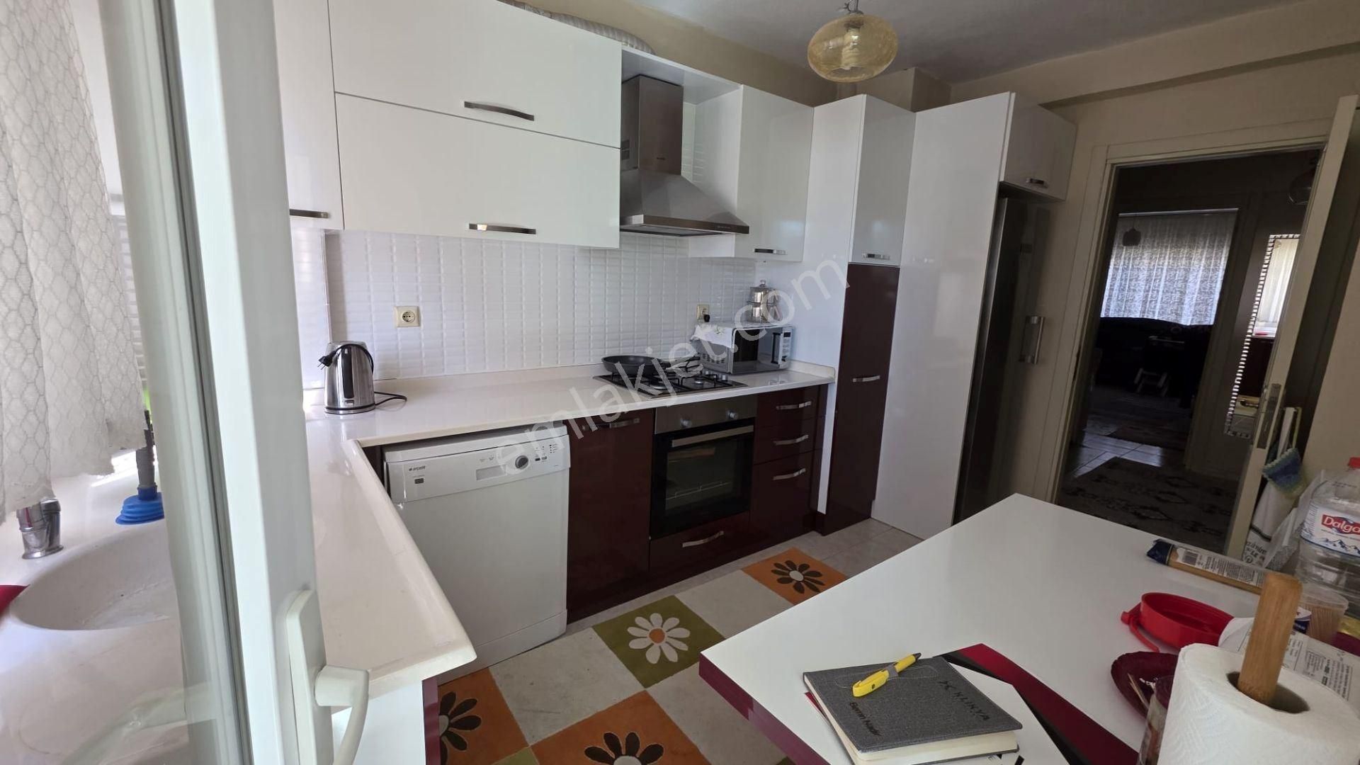 Berrin Nadir'den Doğa İçinde Yatay Mimari Bahçe Katı Kapalı Mutfak Site İçi 3+1 - Görsel 12