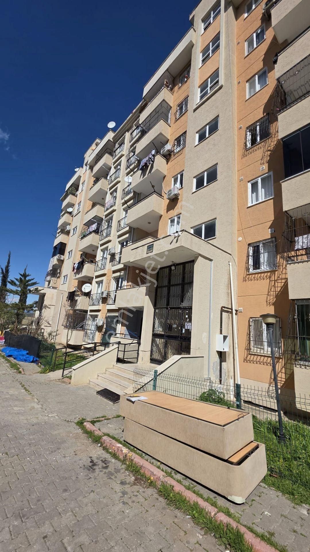 Berrin Nadir'den Doğa İçinde Yatay Mimari Bahçe Katı Kapalı Mutfak Site İçi 3+1 - Görsel 4