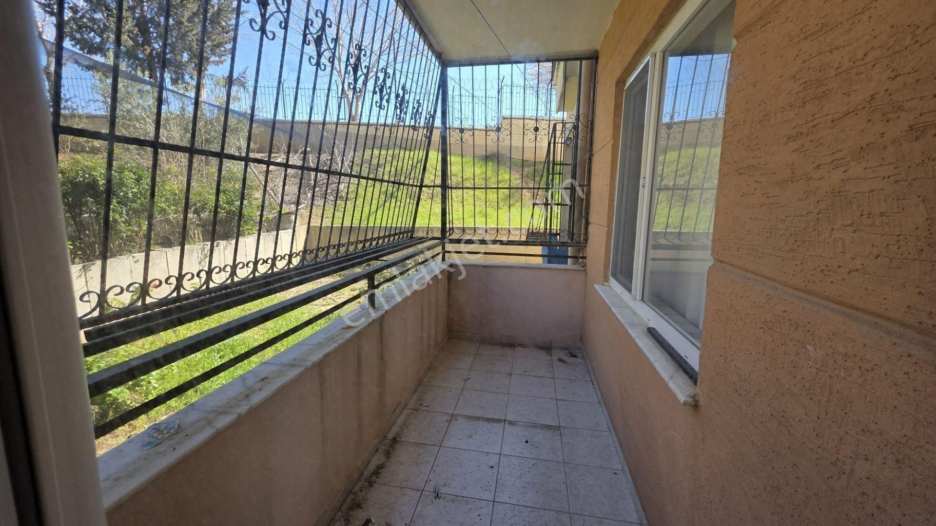 Berrin Nadir'den Doğa İçinde Yatay Mimari Bahçe Katı Kapalı Mutfak Site İçi 3+1 - Görsel 10