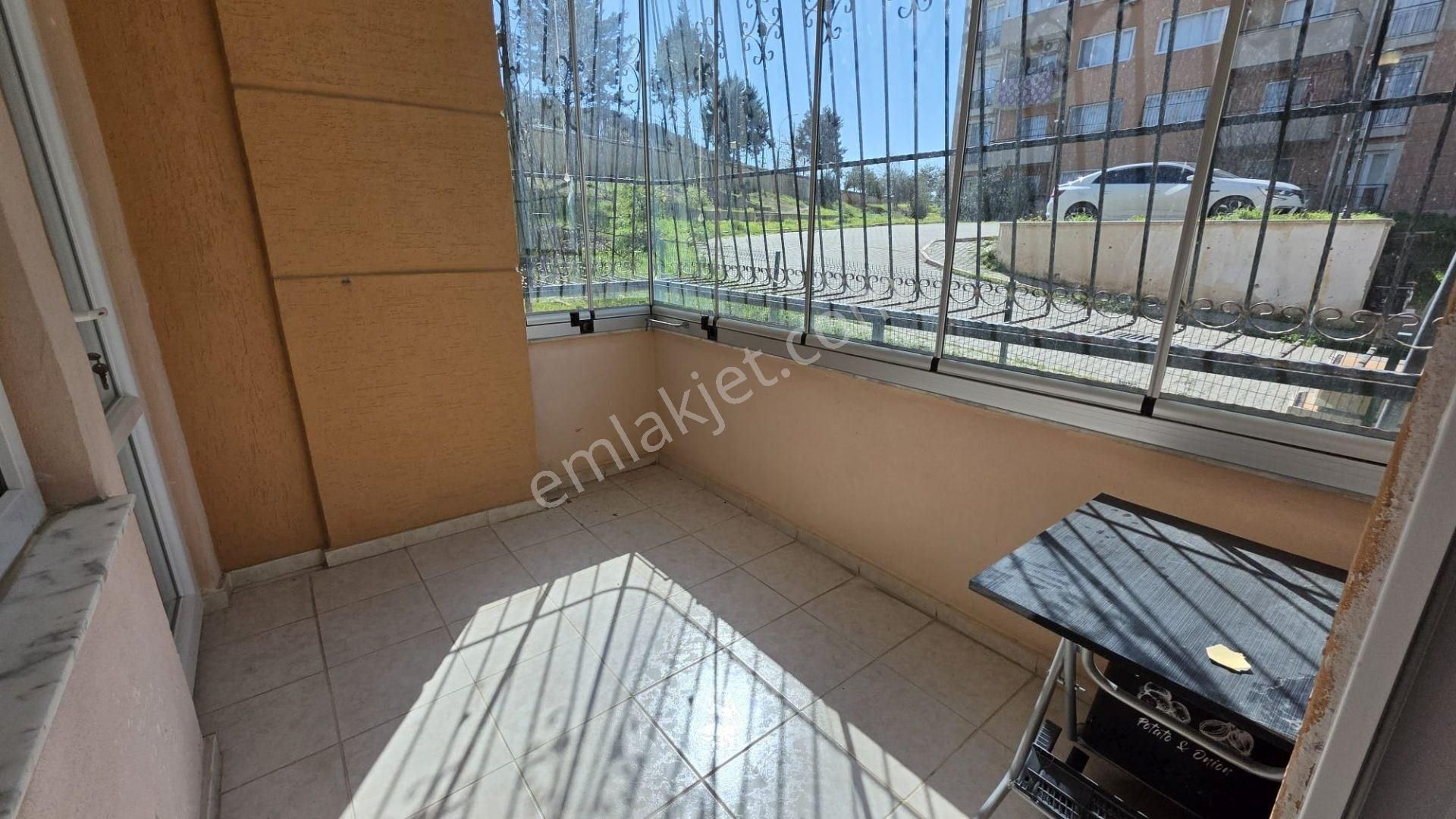 Berrin Nadir'den Doğa İçinde Yatay Mimari Bahçe Katı Kapalı Mutfak Site İçi 3+1 - Görsel 16