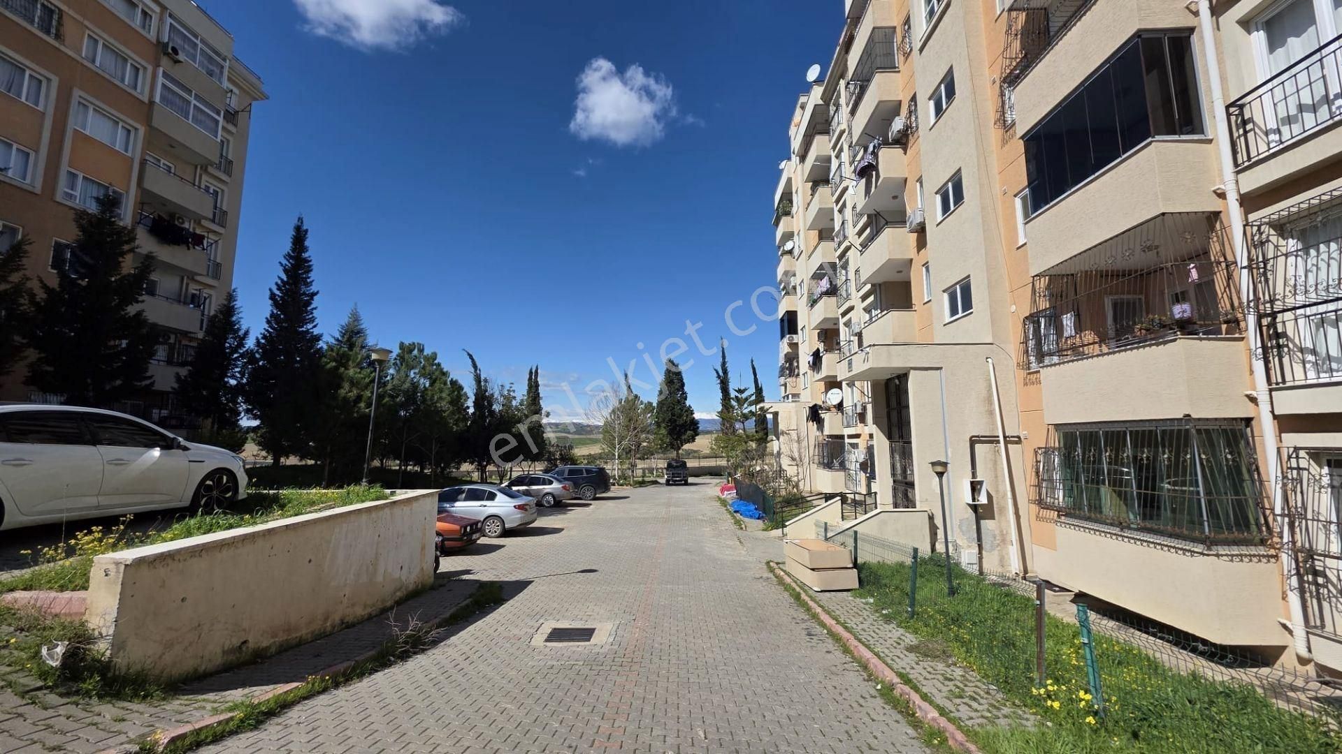 Berrin Nadir'den Doğa İçinde Yatay Mimari Bahçe Katı Kapalı Mutfak Site İçi 3+1 - Görsel 5