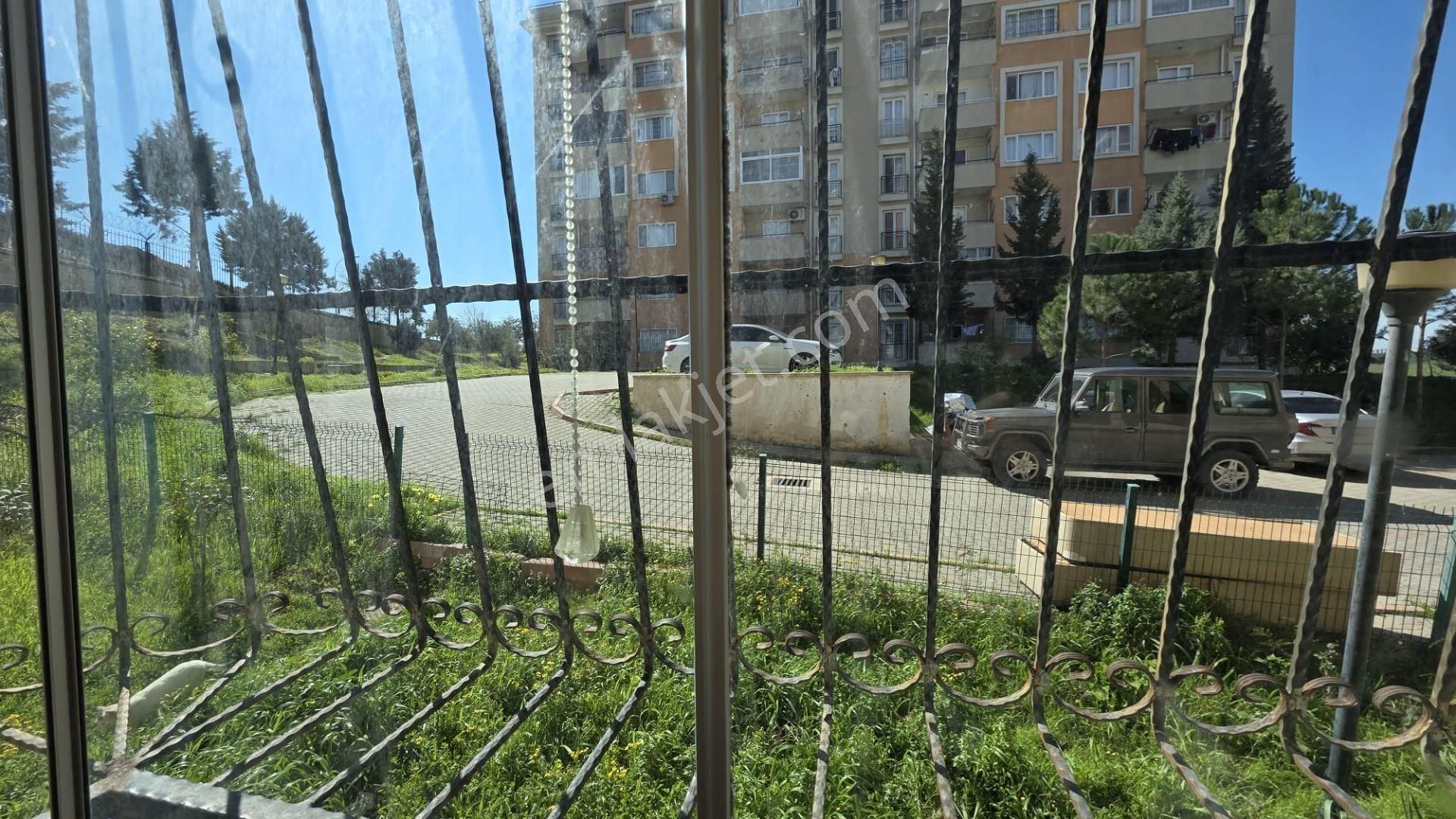 Berrin Nadir'den Doğa İçinde Yatay Mimari Bahçe Katı Kapalı Mutfak Site İçi 3+1 - Görsel 15