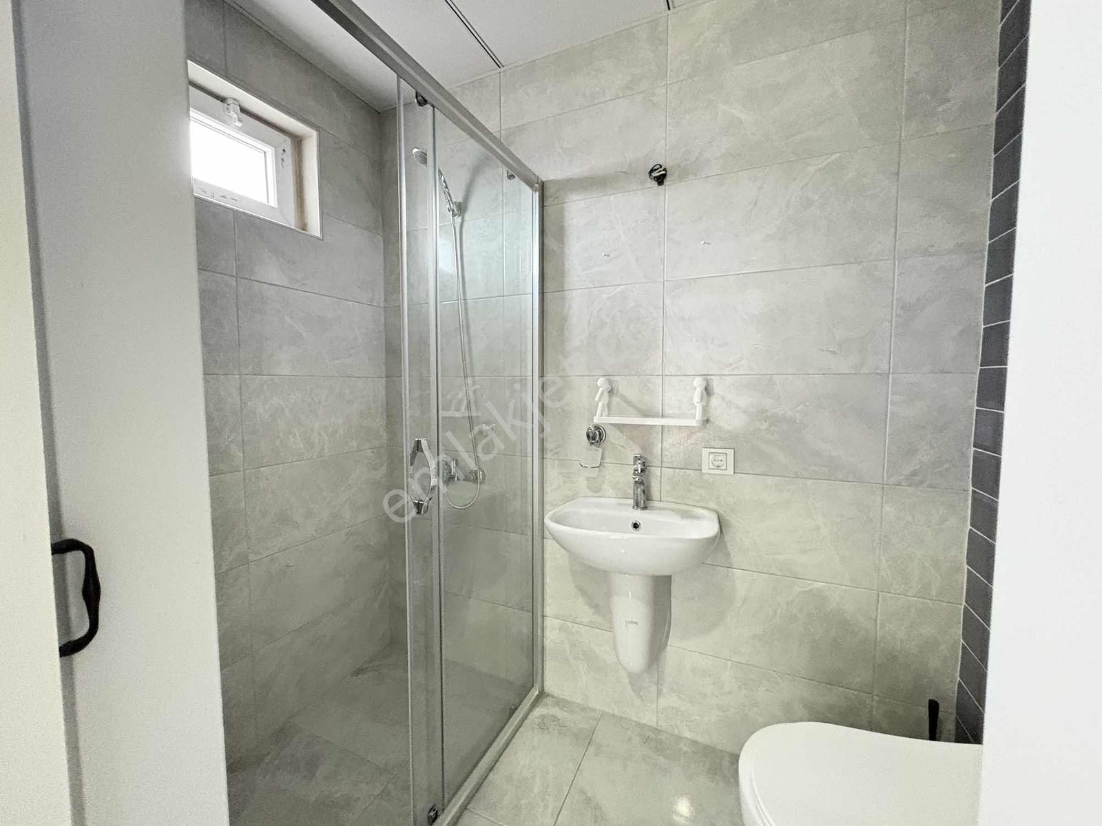 Fevzi Çakmak'ta Site İçi, Çok Geniş 3+1 Havuzlu Kiralık Daire - Görsel 17