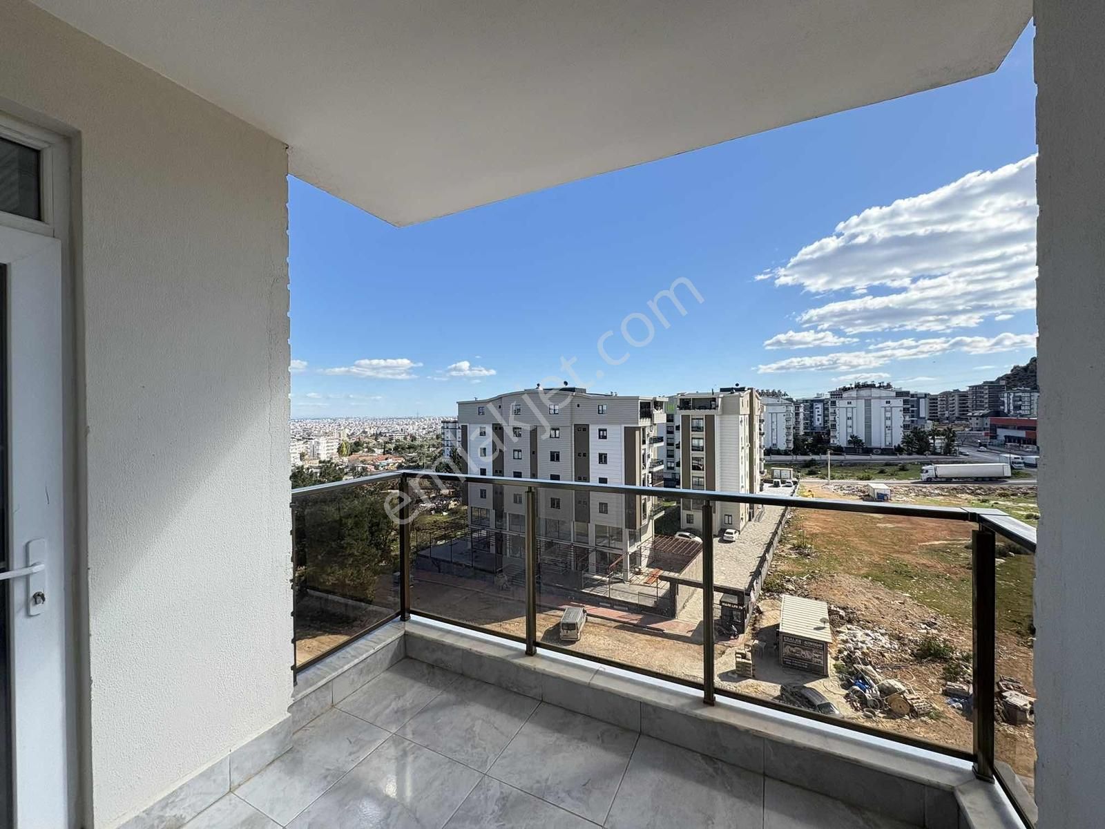 Fevzi Çakmak'ta Site İçi, Çok Geniş 3+1 Havuzlu Kiralık Daire - Görsel 21