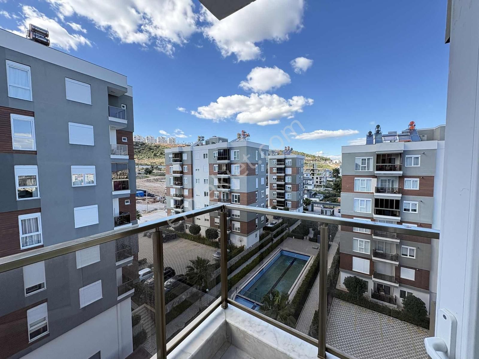 Fevzi Çakmak'ta Site İçi, Çok Geniş 3+1 Havuzlu Kiralık Daire - Görsel 14