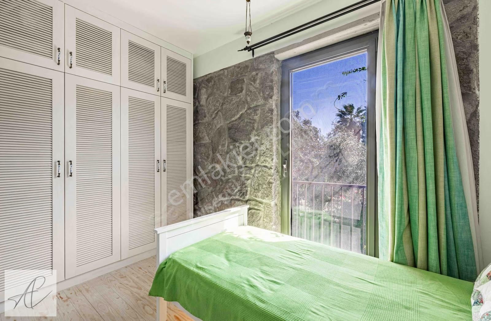 Akyarlar Karaincir'de, Denize Sıfır, Yazlık Taş Ev - Görsel 31