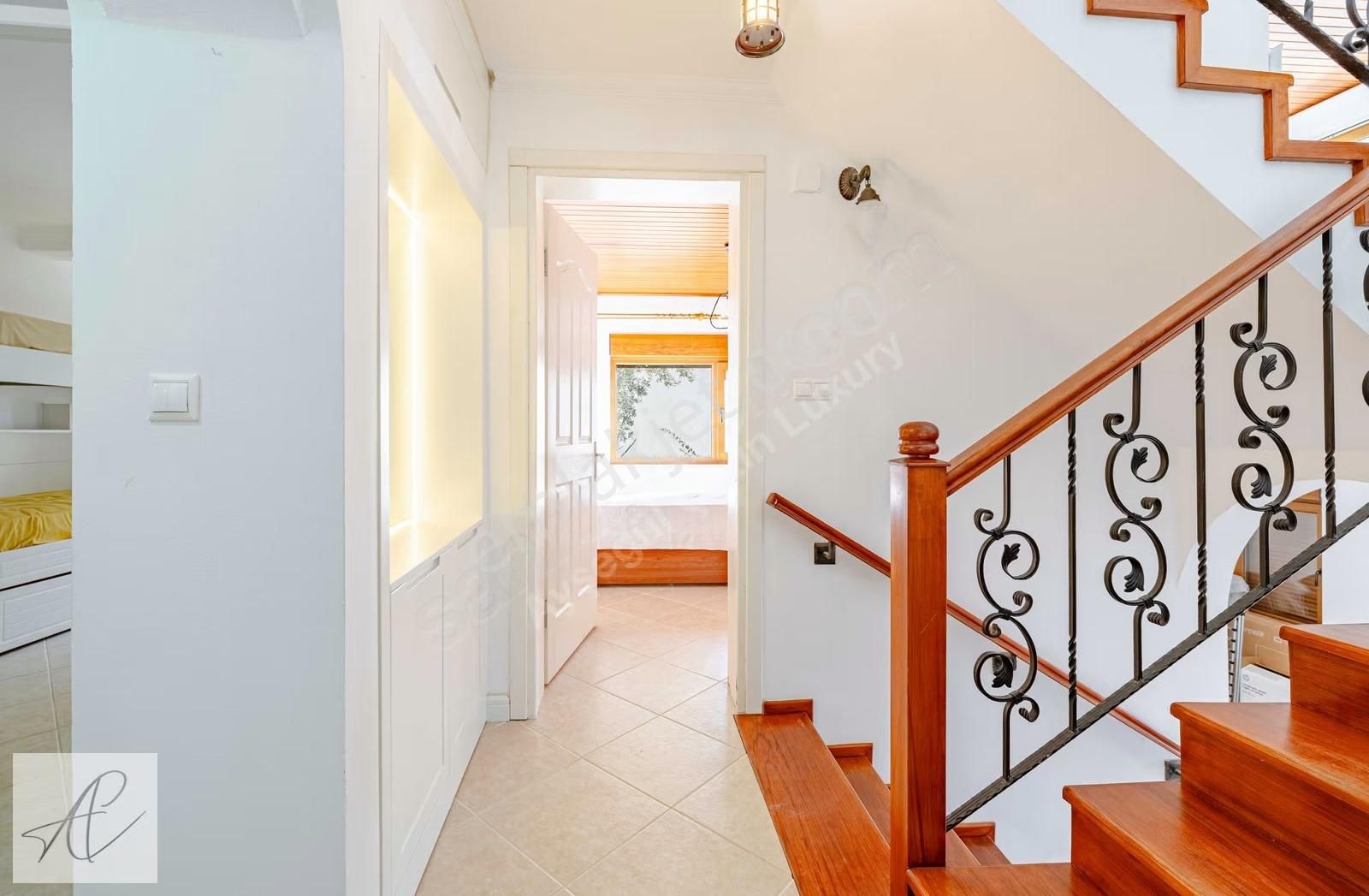 Bitez, Aktur, C Mahallesi Alangülü'nde, Tamamen Yenilenmiş Villa - Görsel 21